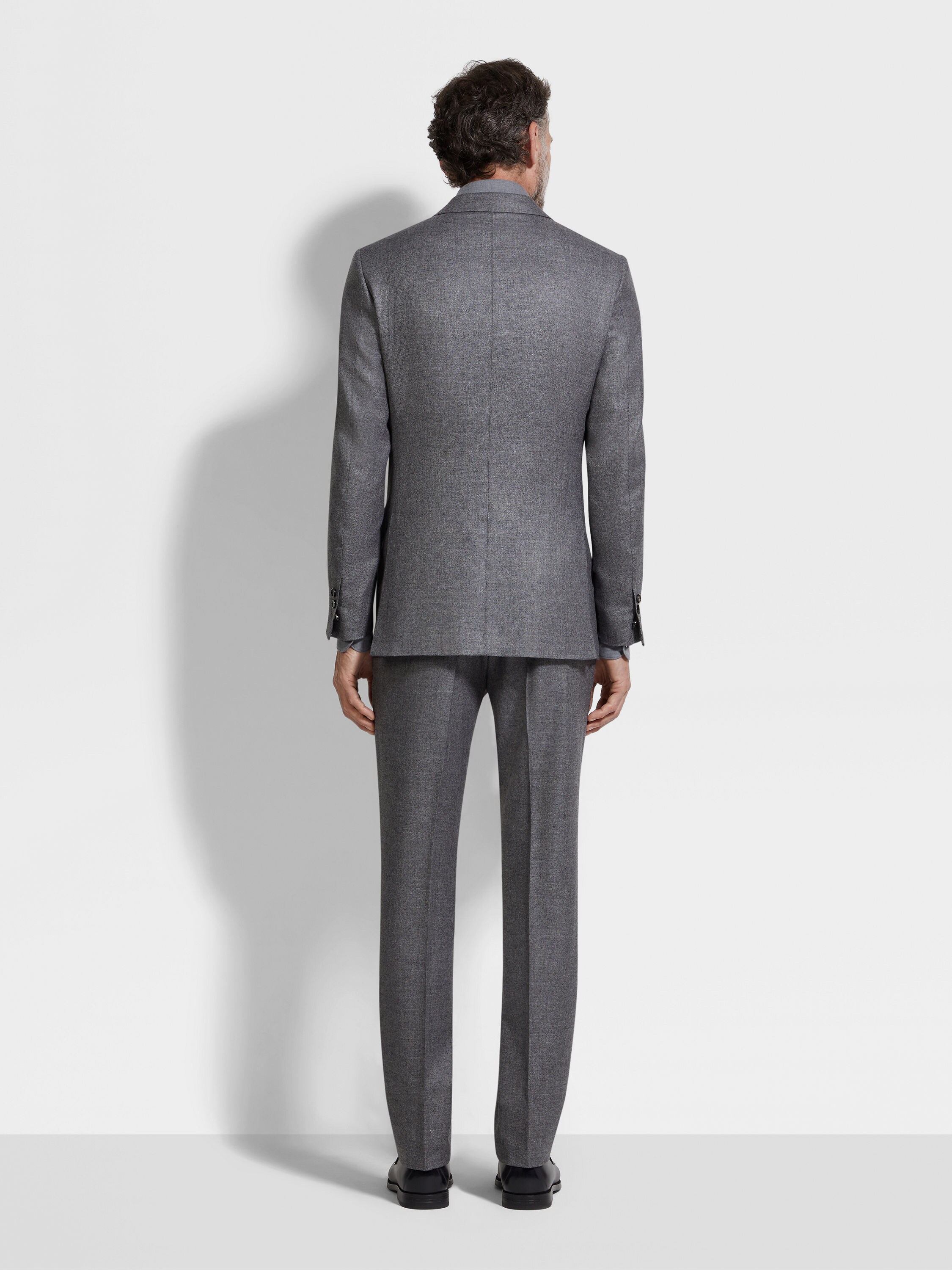 Grey Oasi Cashmere Suit Product detail photo #3