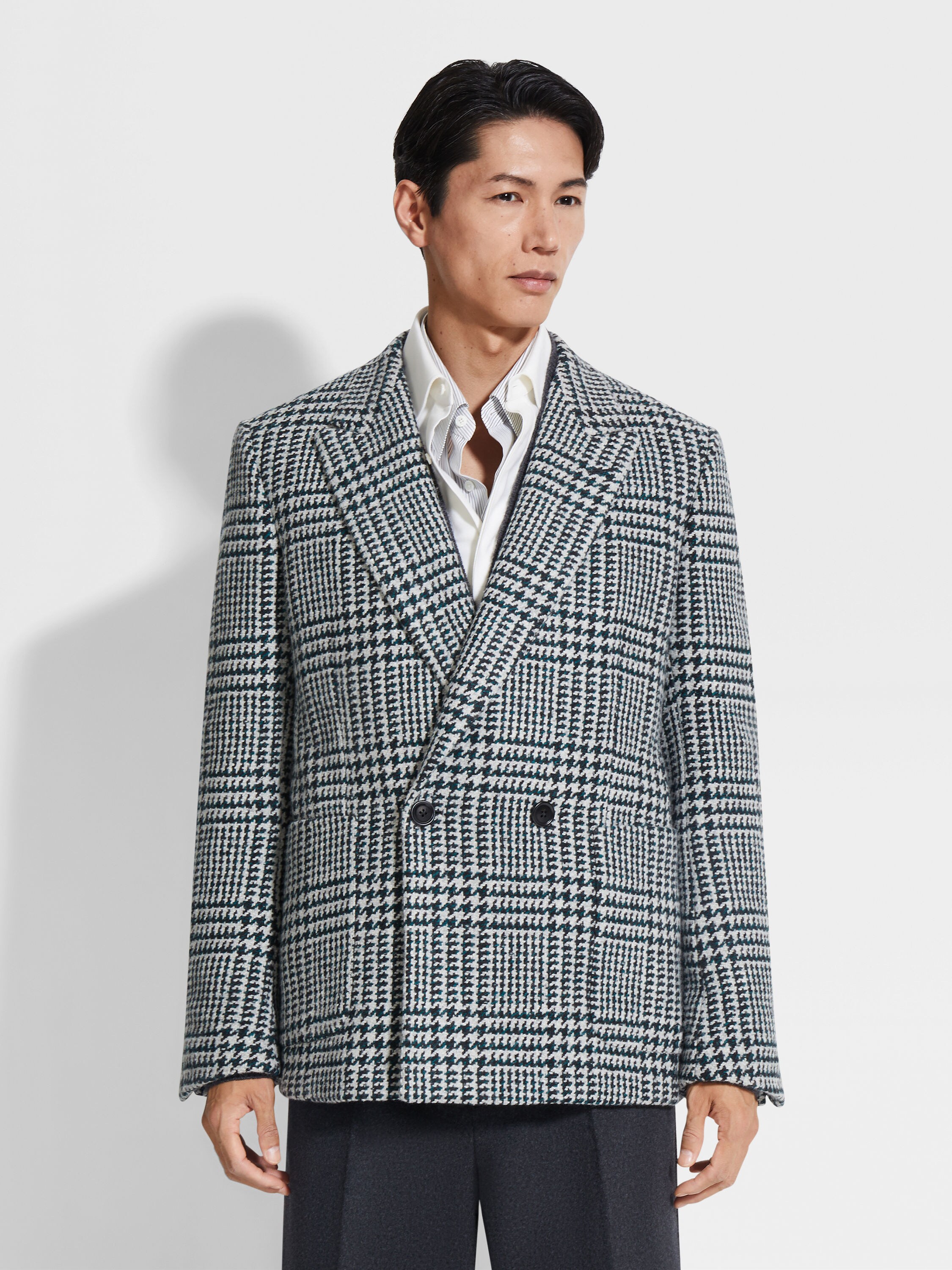 白色、深绿色与黑色羊毛羊绒夹克 产品细节图 #3