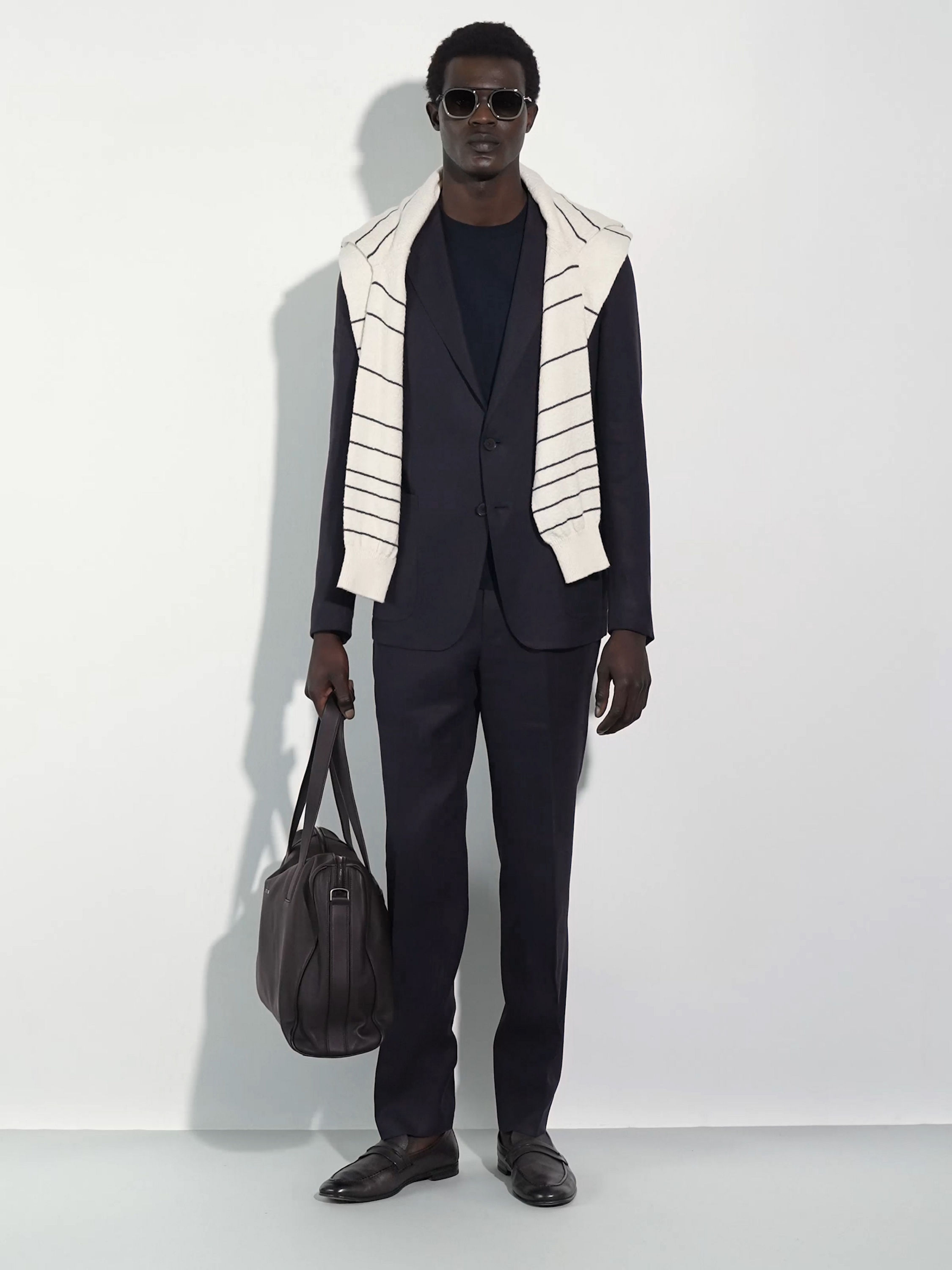 Navy Blue Oasi Lino Blue Flower Pants