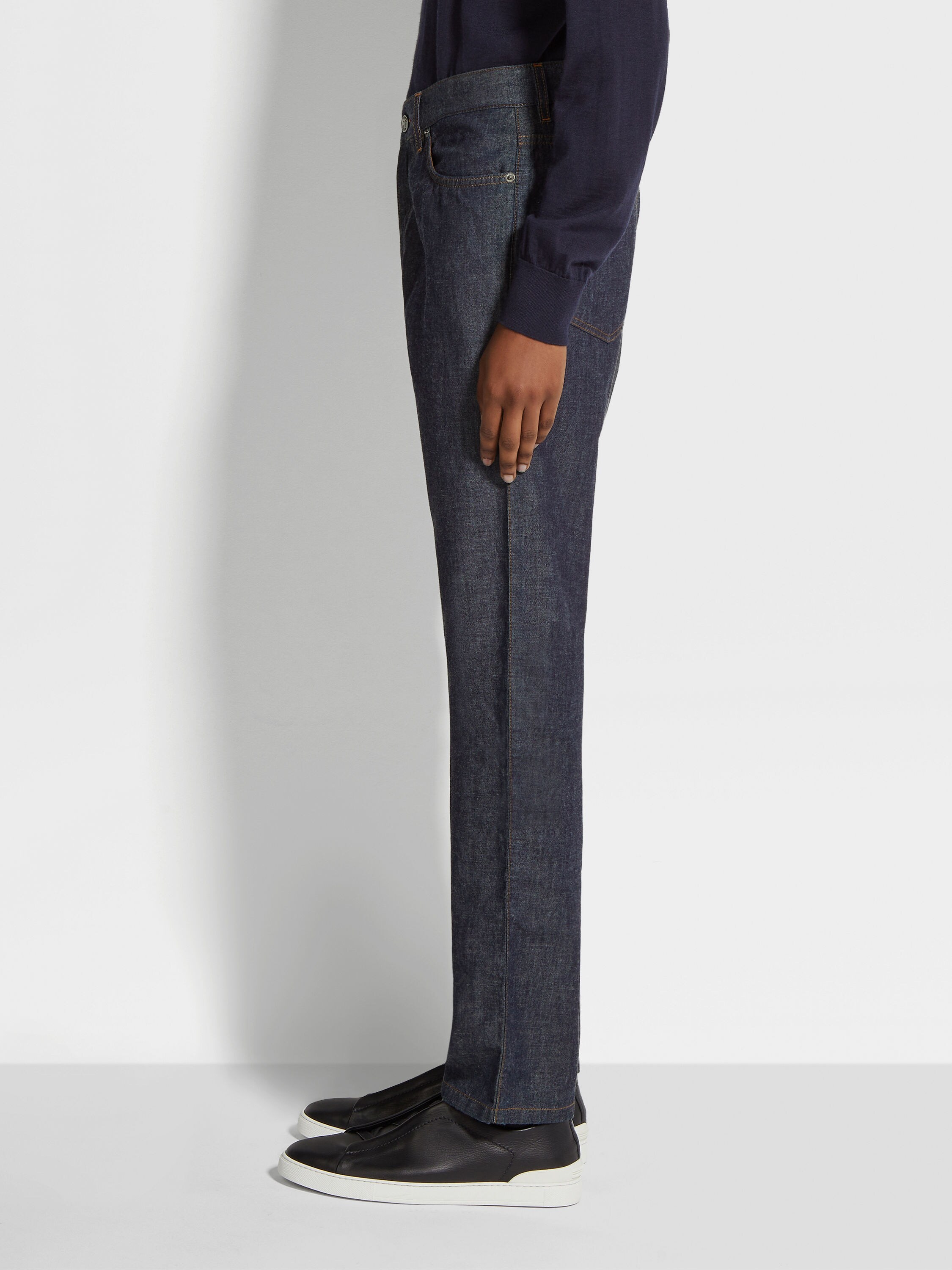 Dark Blue Rinse-washed Cotton and Linen Roccia Jeans Product detail photo #2