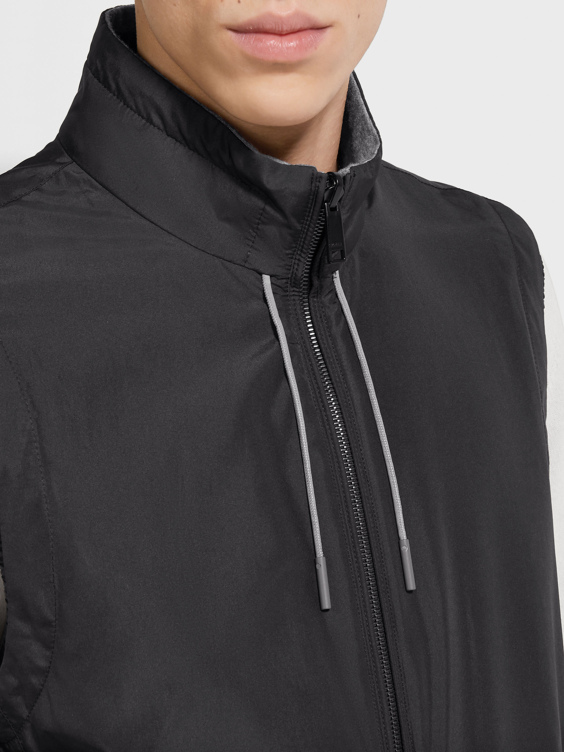 Microfiber Reversible Brezza Vest Product detail photo #2