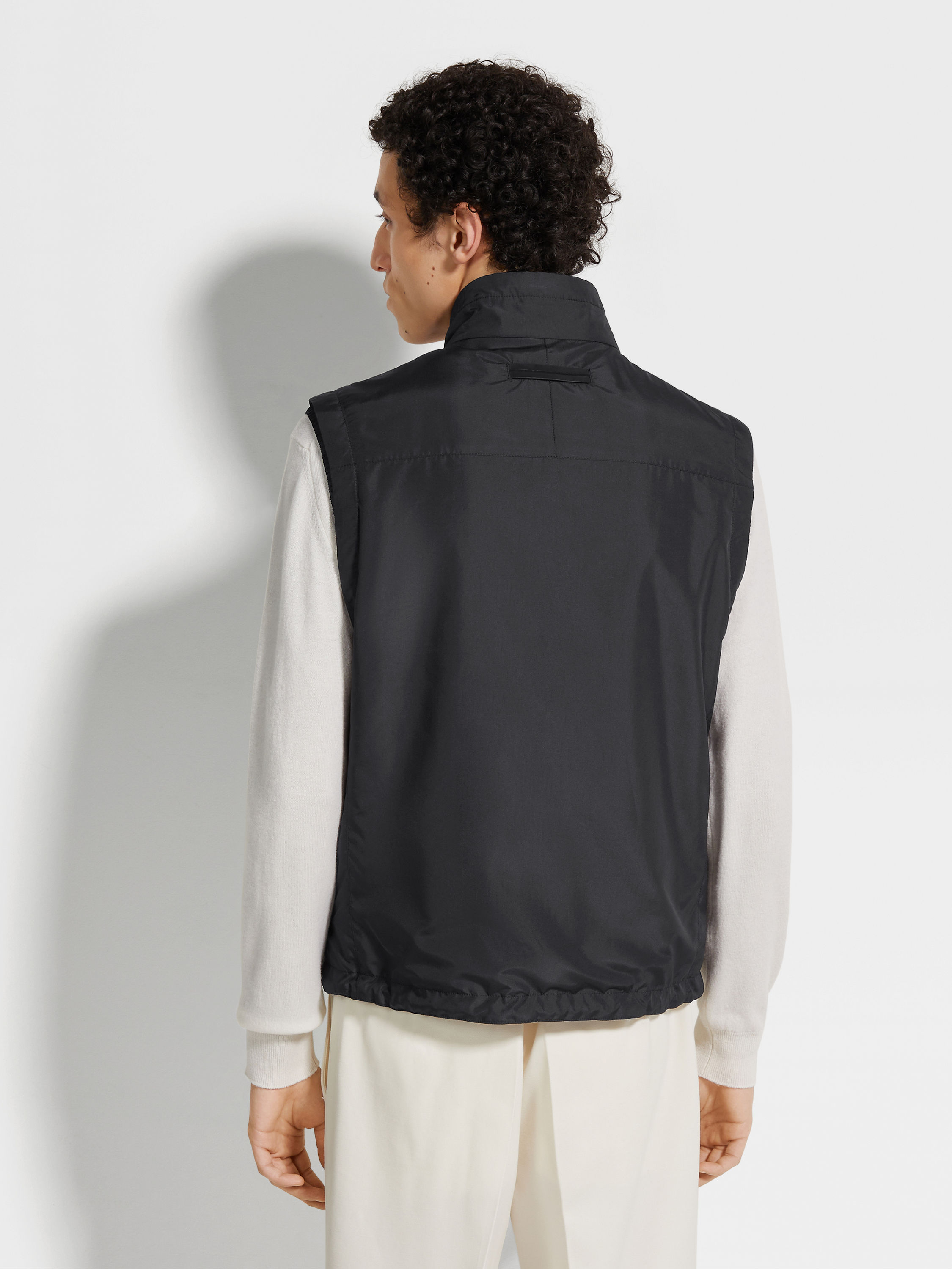 Microfiber Reversible Brezza Vest Product detail photo #4