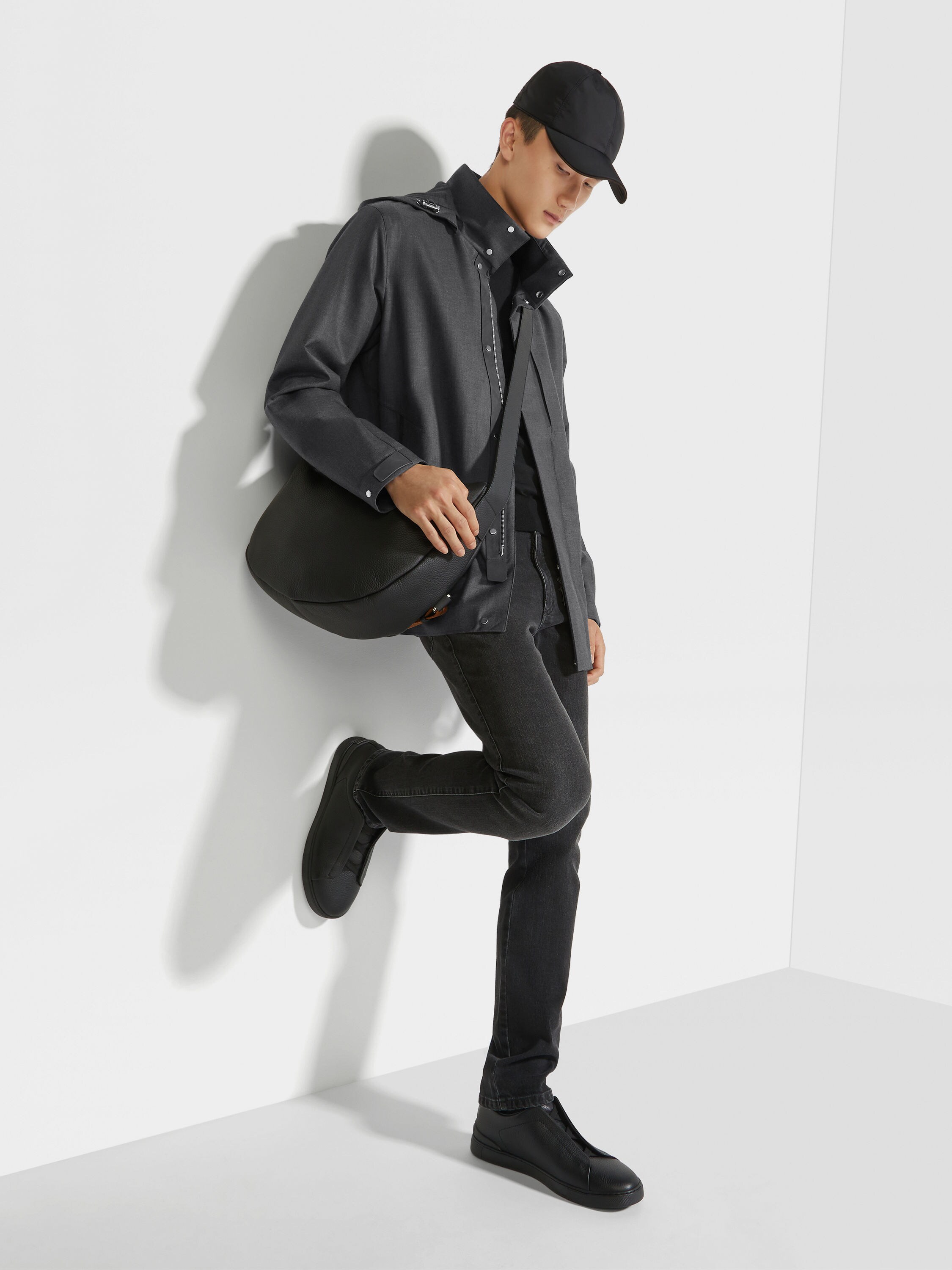 深灰色石洗弹力棉质 Roccia 牛仔裤 产品细节图 #2