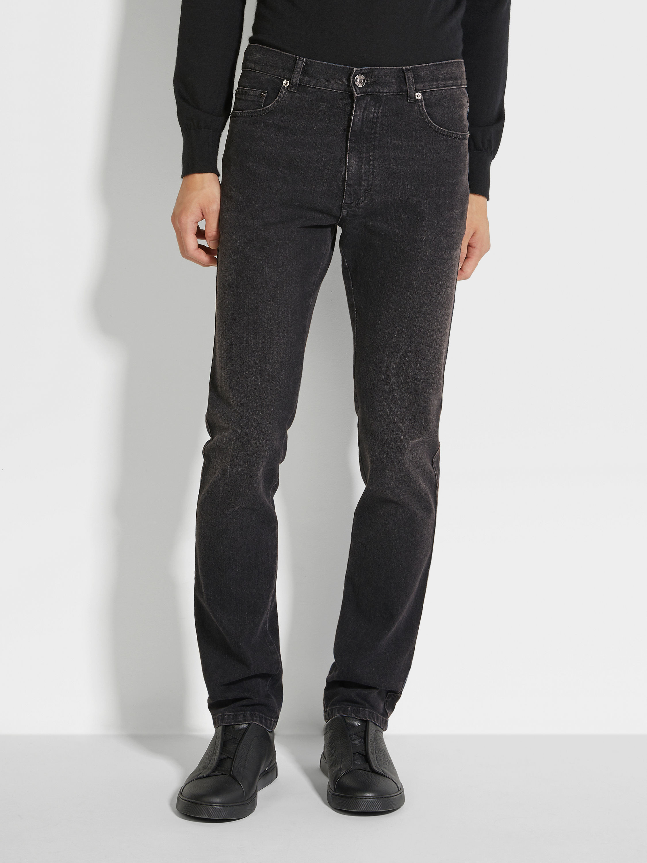 深灰色石洗弹力棉质 Roccia 牛仔裤 产品细节图 #4