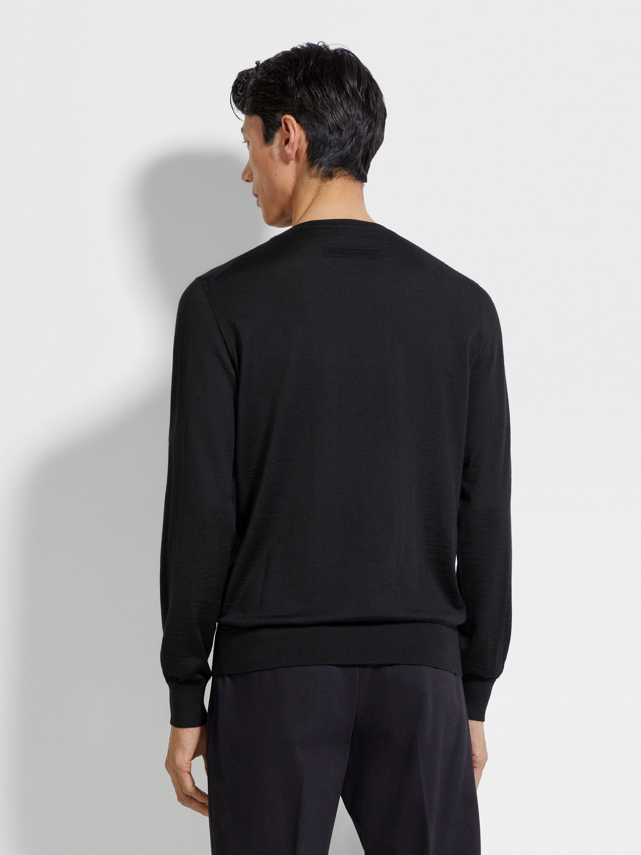 黑色 Cashseta 针织圆领毛衣 产品细节图 #4