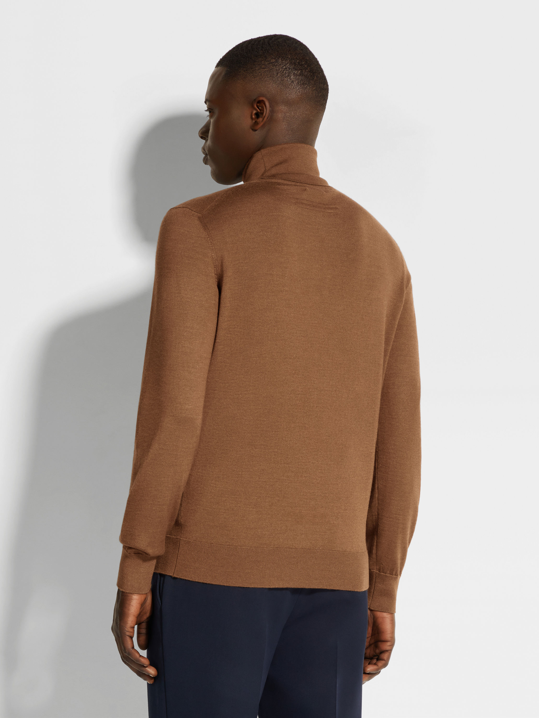 Dark Foliage Mélange Cashseta Turtleneck Product detail photo #4