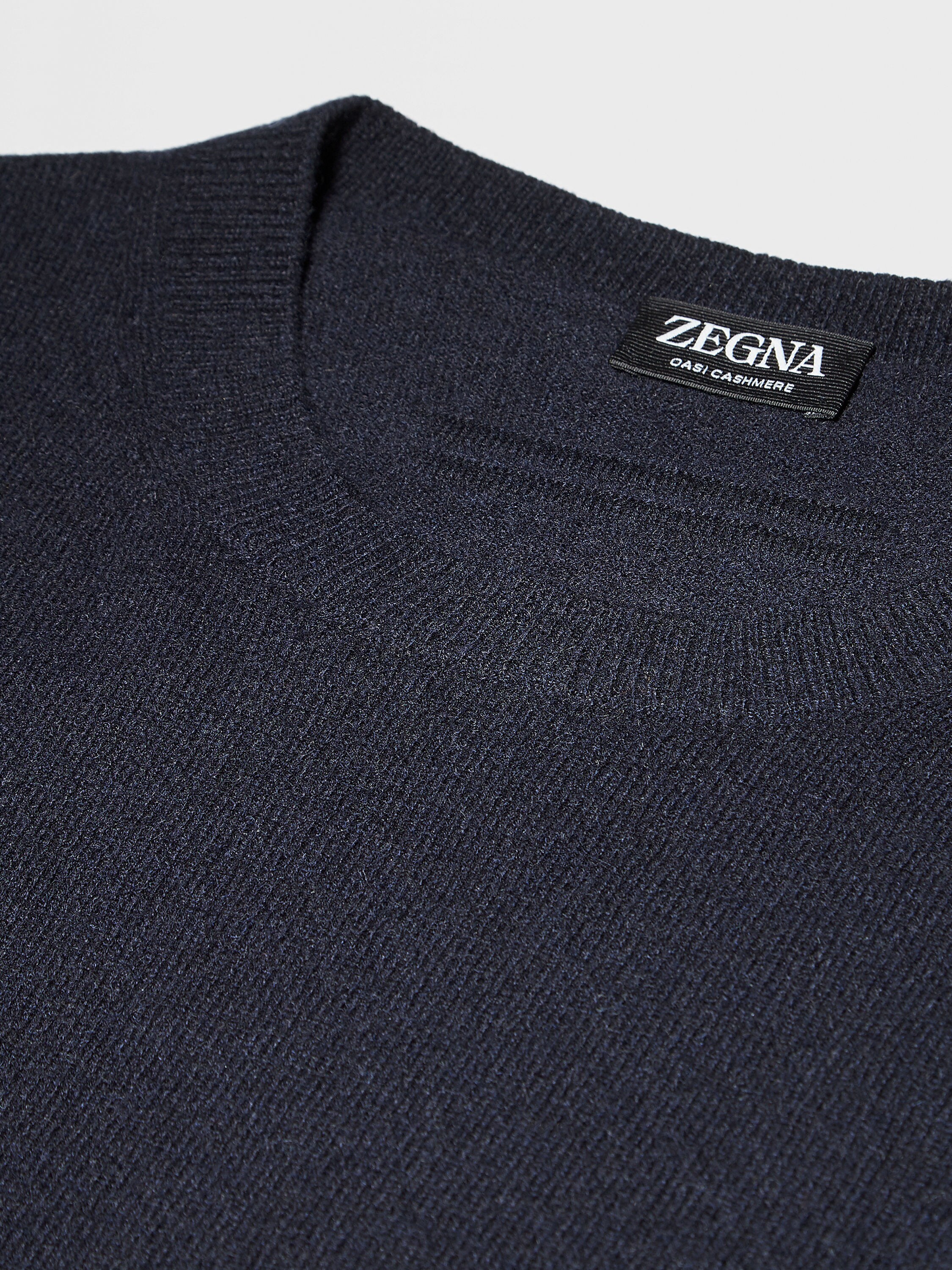 Navy Blue Mélange Oasi Cashmere Crewneck Product detail photo #3