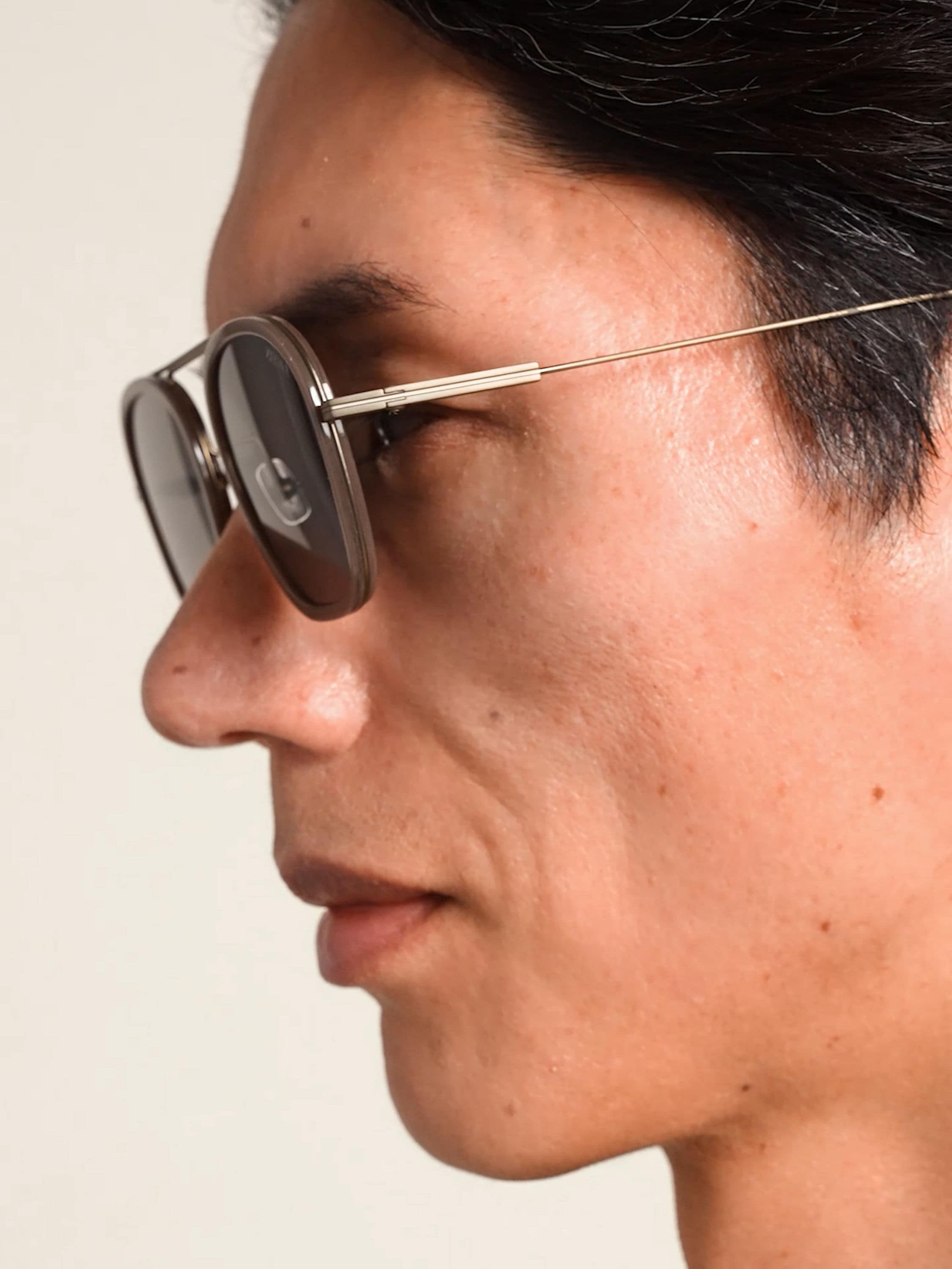 米色 Orizzonte I 钛金属太阳镜