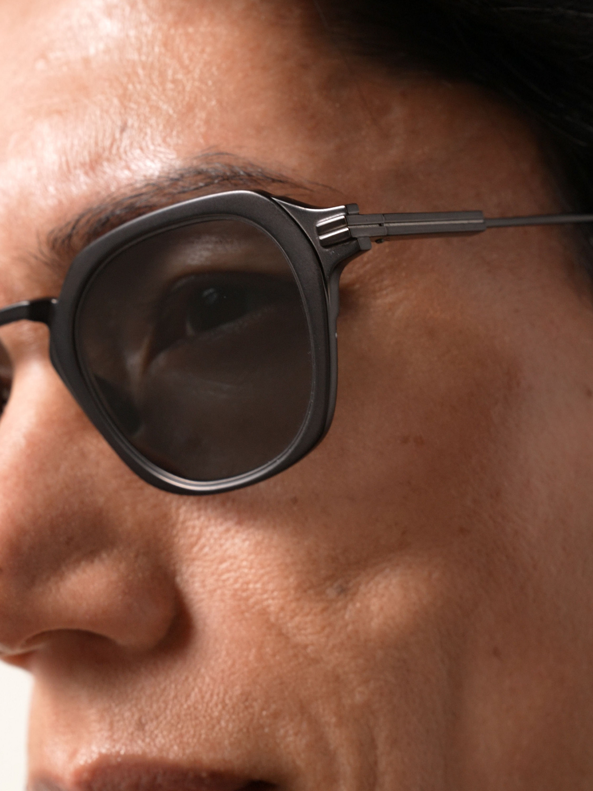 Light Bronze Orizzonte I Titanium Sunglasses