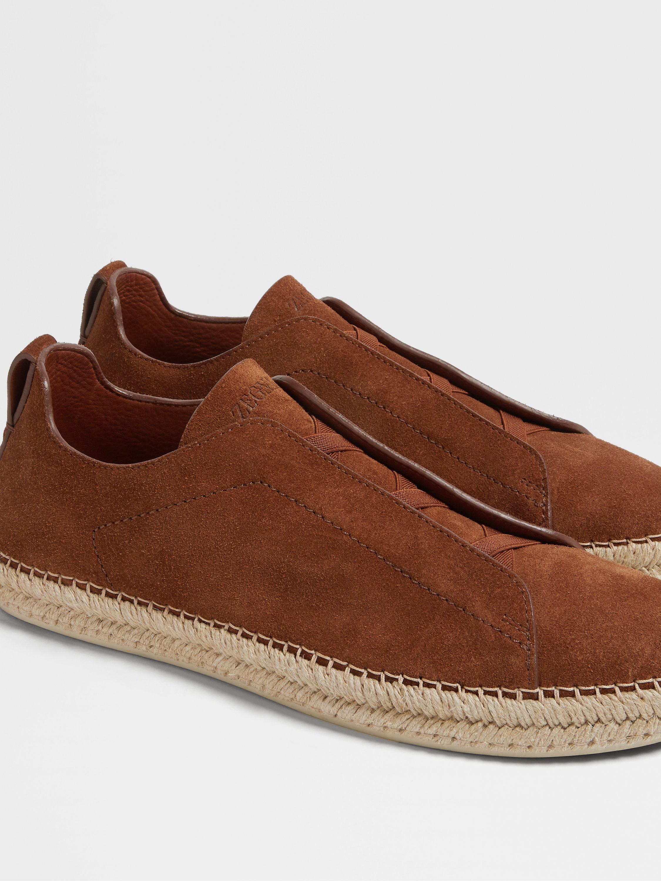 深Foliage色绒面革 Triple Stitch™ 奢华休闲鞋 产品细节图 #2