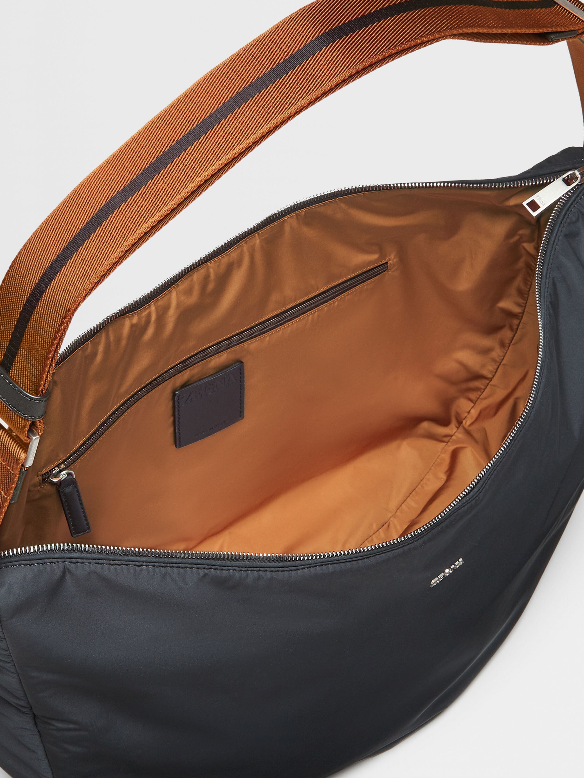 Black Nylon Holdall Product detail photo #3