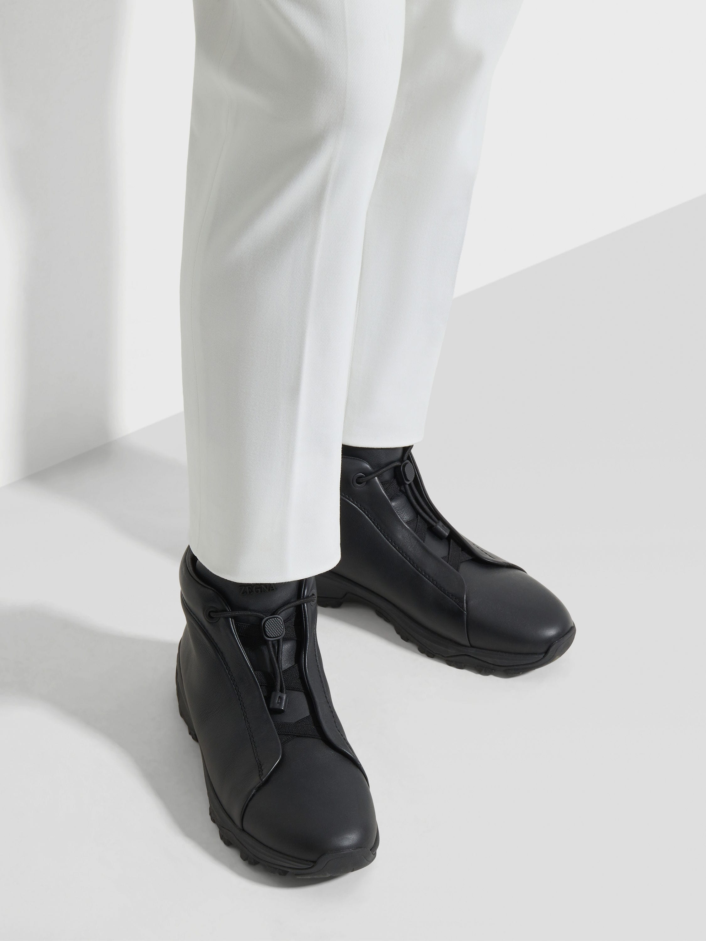 Black Leather Triple Stitch™ Vetta Sneakers Product detail photo #1