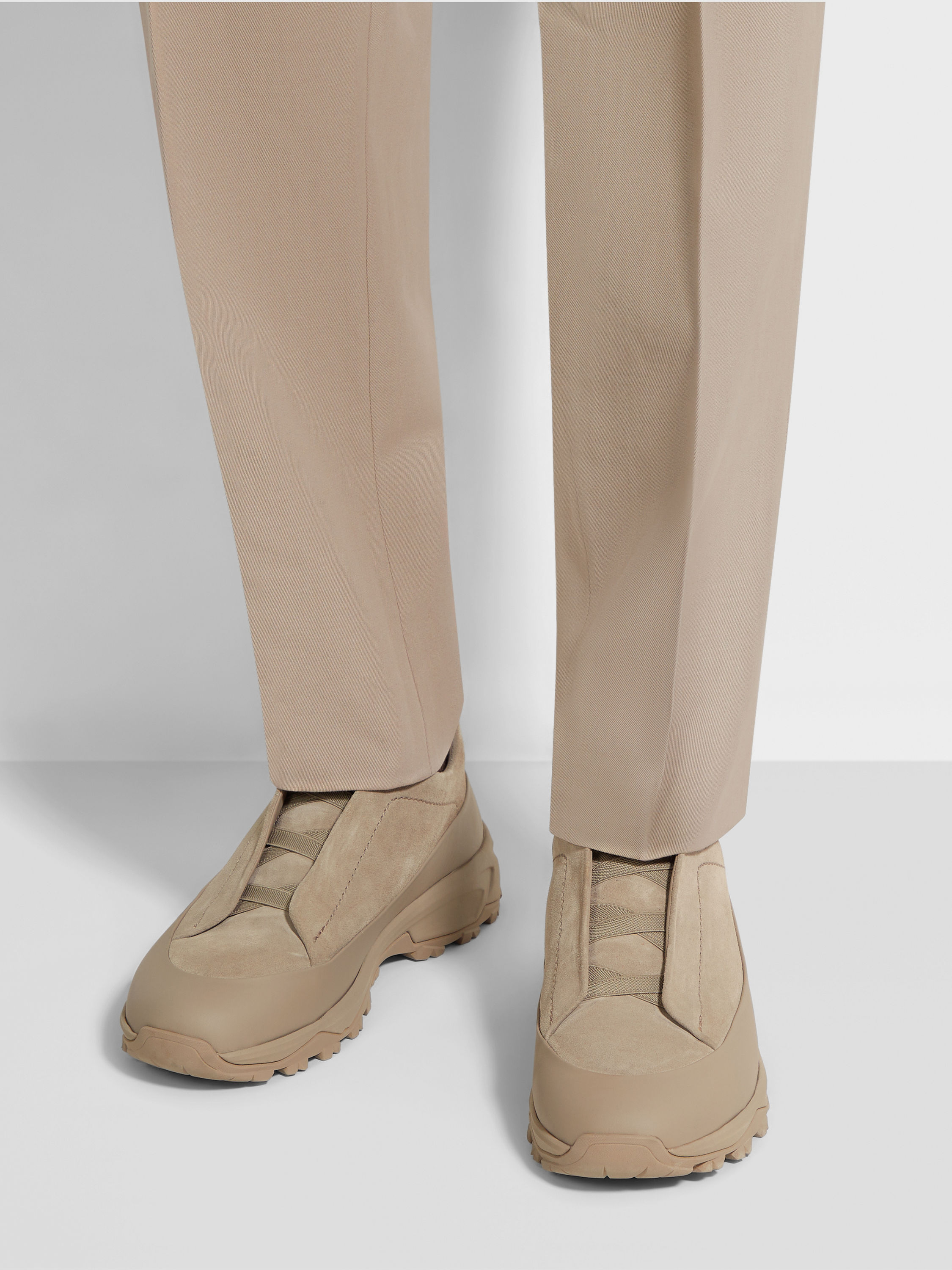 浅灰褐色皮革和麂皮 Triple Stitch™ Monte 奢华休闲鞋 产品细节图 #1