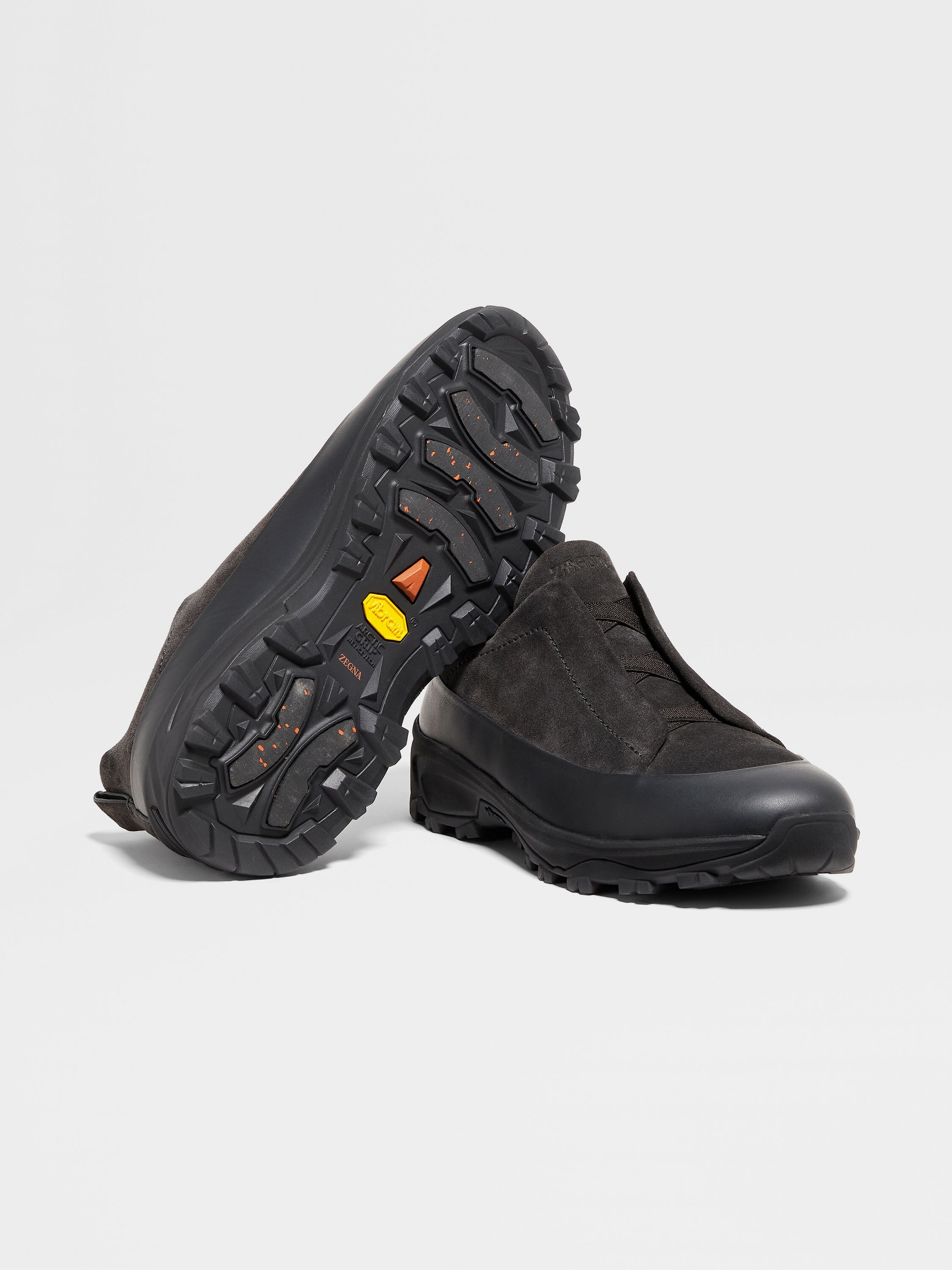 深灰色皮革和麂皮 Triple Stitch™ Monte 奢华休闲鞋 产品细节图 #4