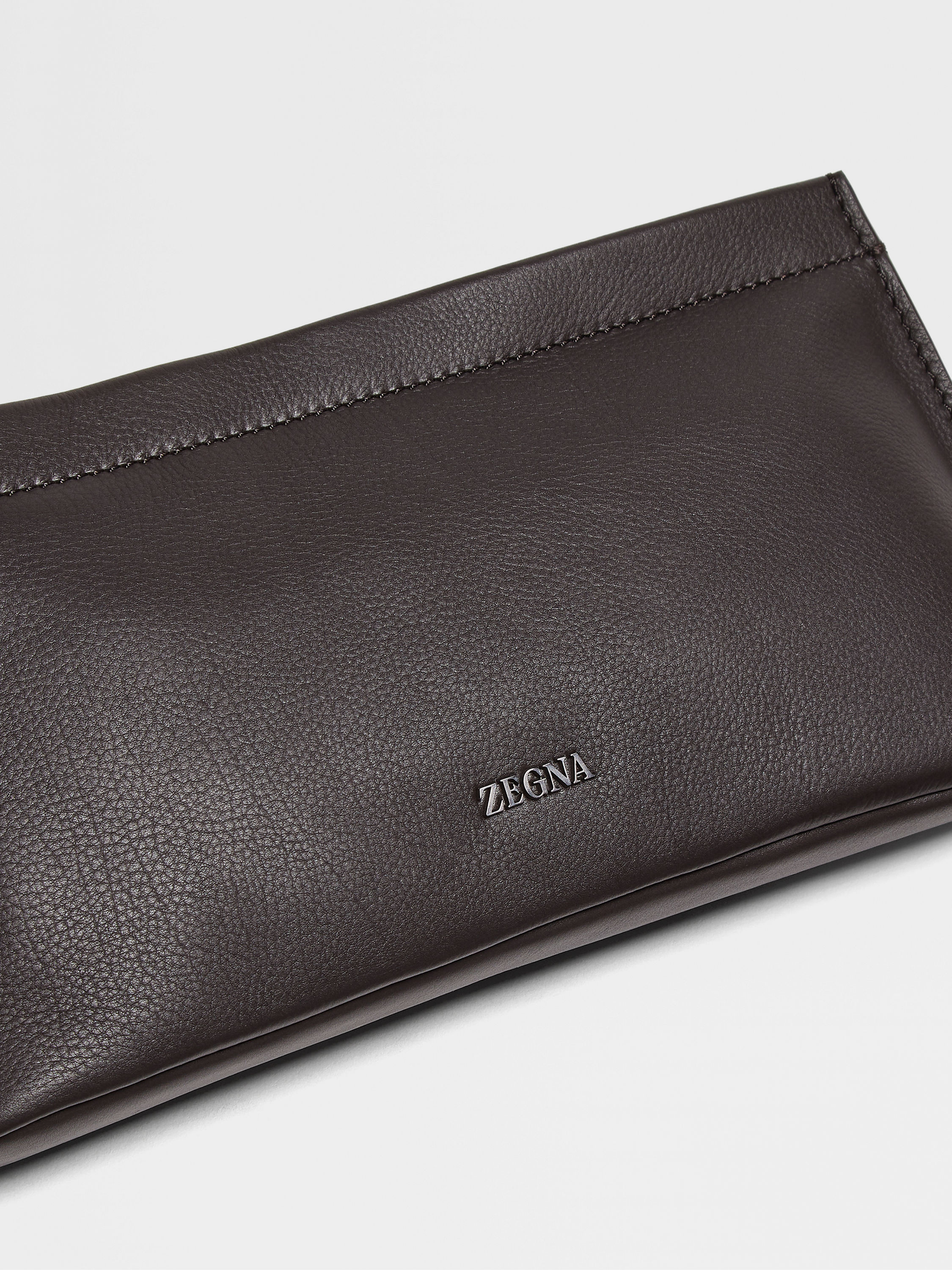 Dark Brown SECONDSKIN Clutch Product detail photo #4