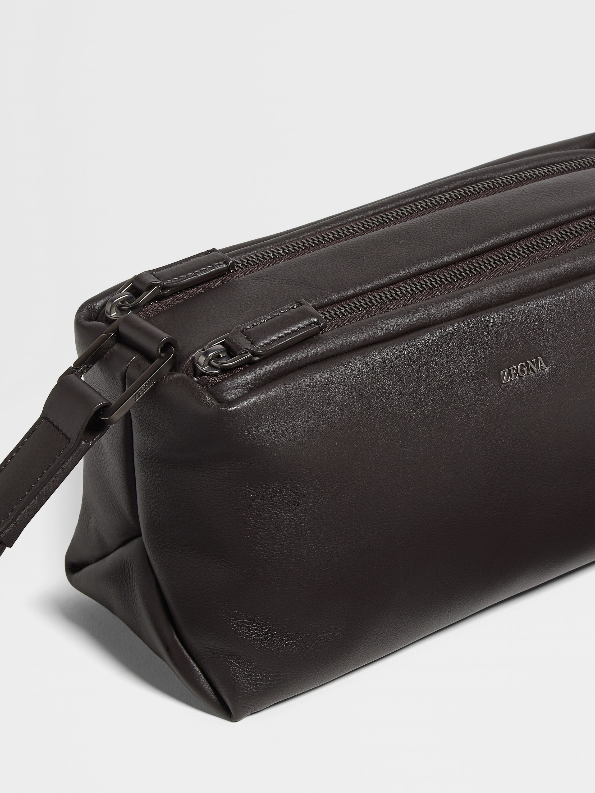 Dark Brown SECONDSKIN Softy Pouch Product detail photo #4