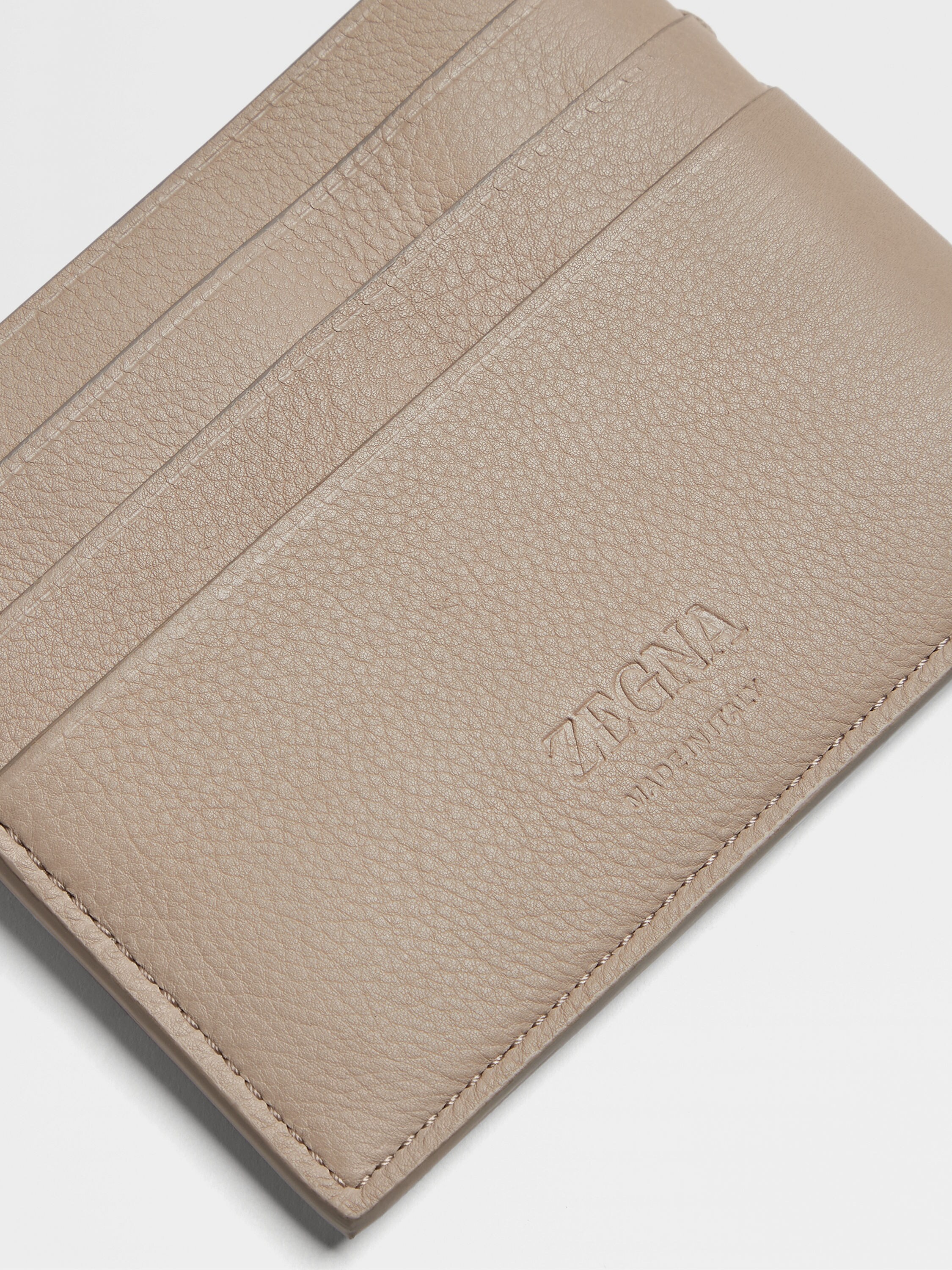 Light Taupe SECONDSKIN Card Case Product detail photo #4