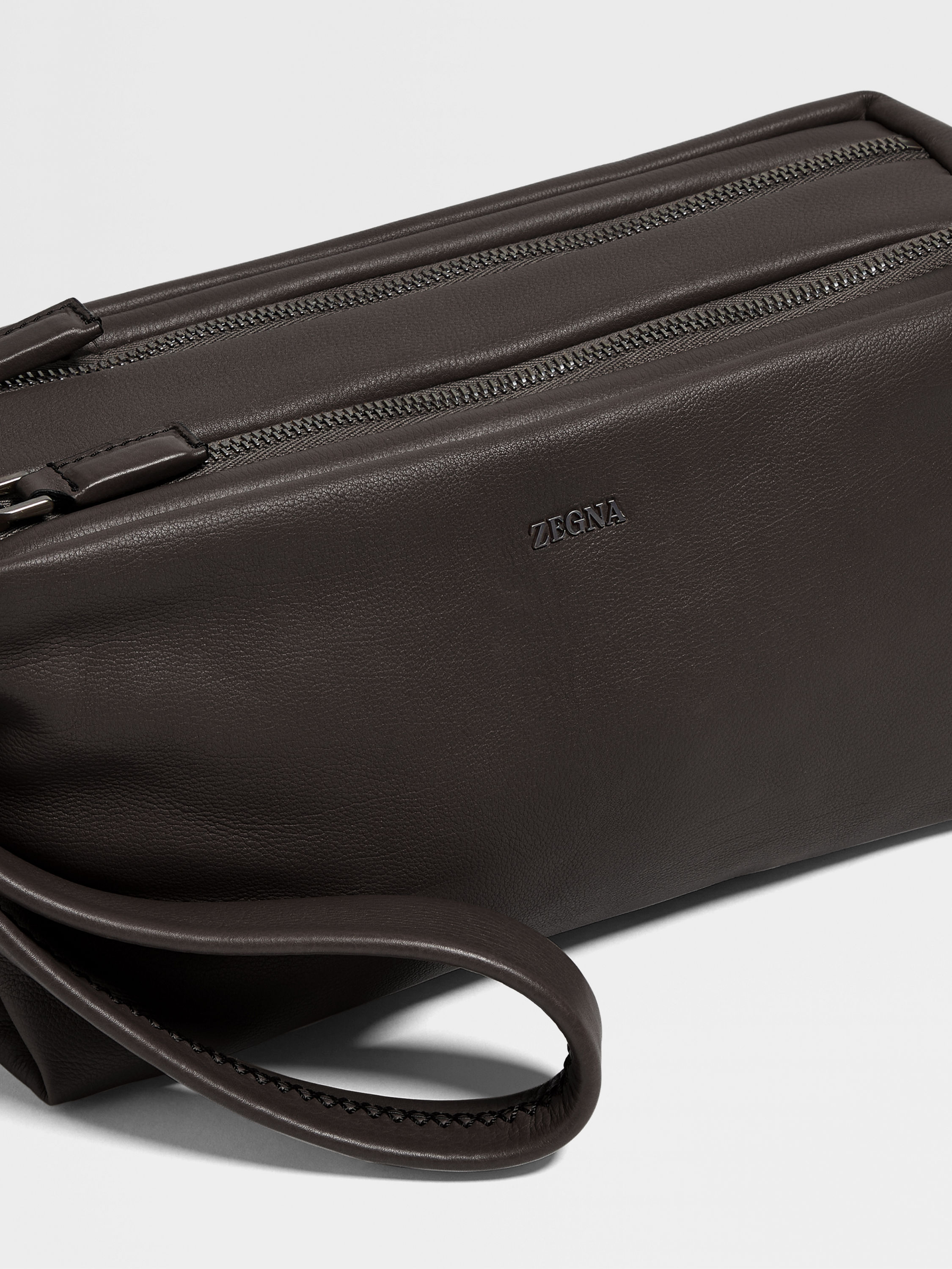 Dark Brown SECONDSKIN Pouch Product detail photo #4