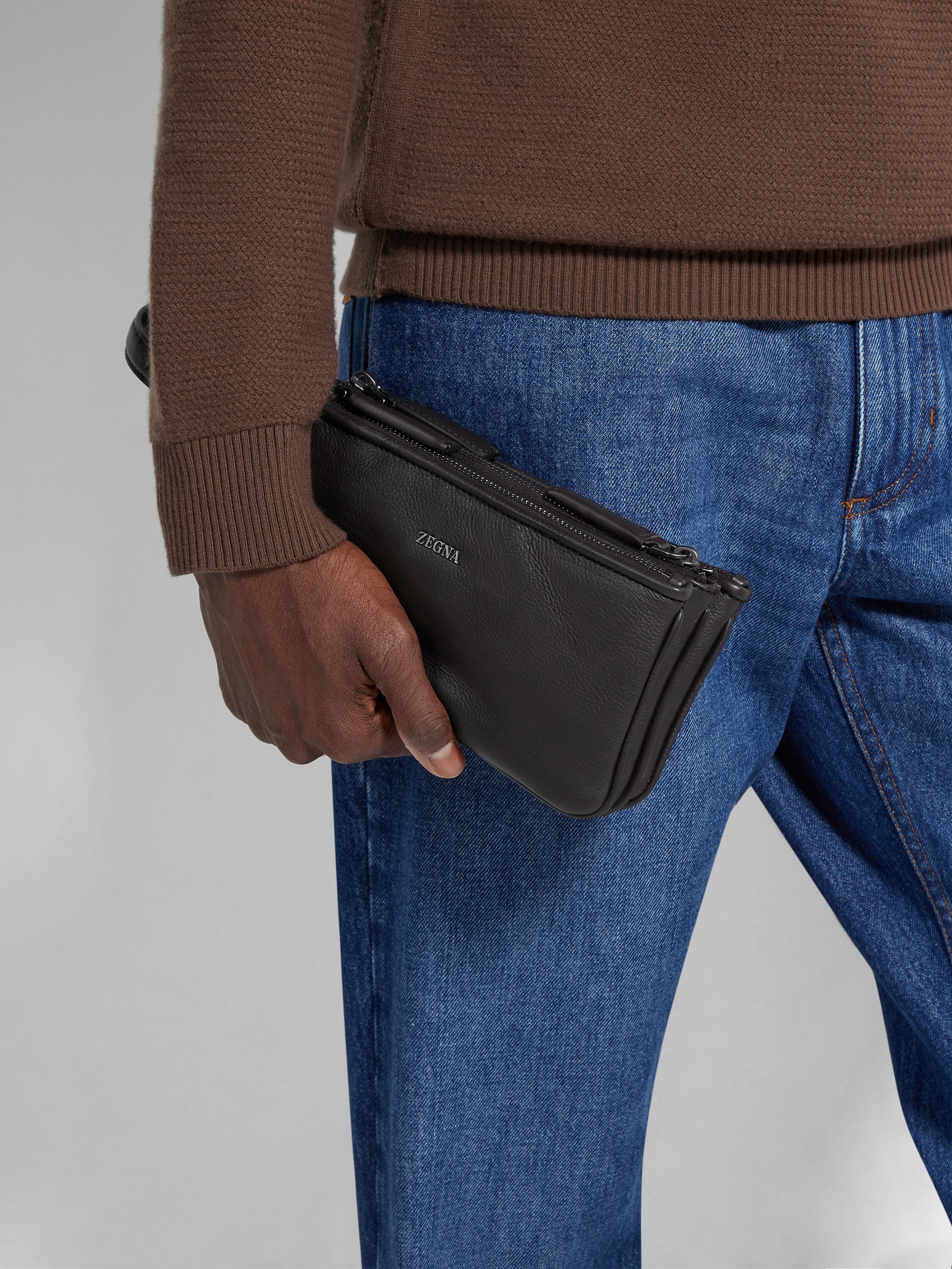 Dark Brown SECONDSKIN Pouch Product detail photo #3