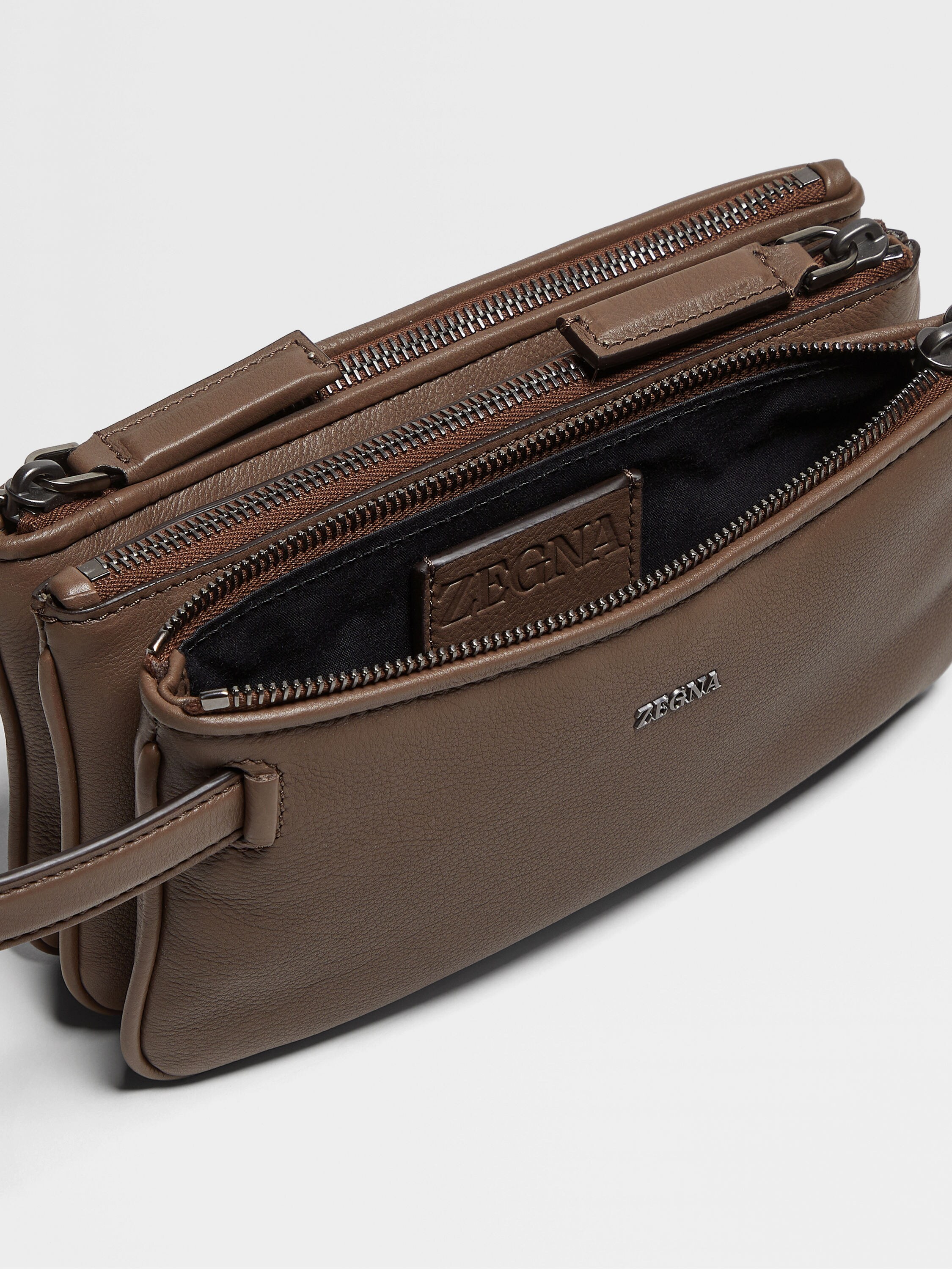 Brown SECONDSKIN Pouch Product detail photo #1