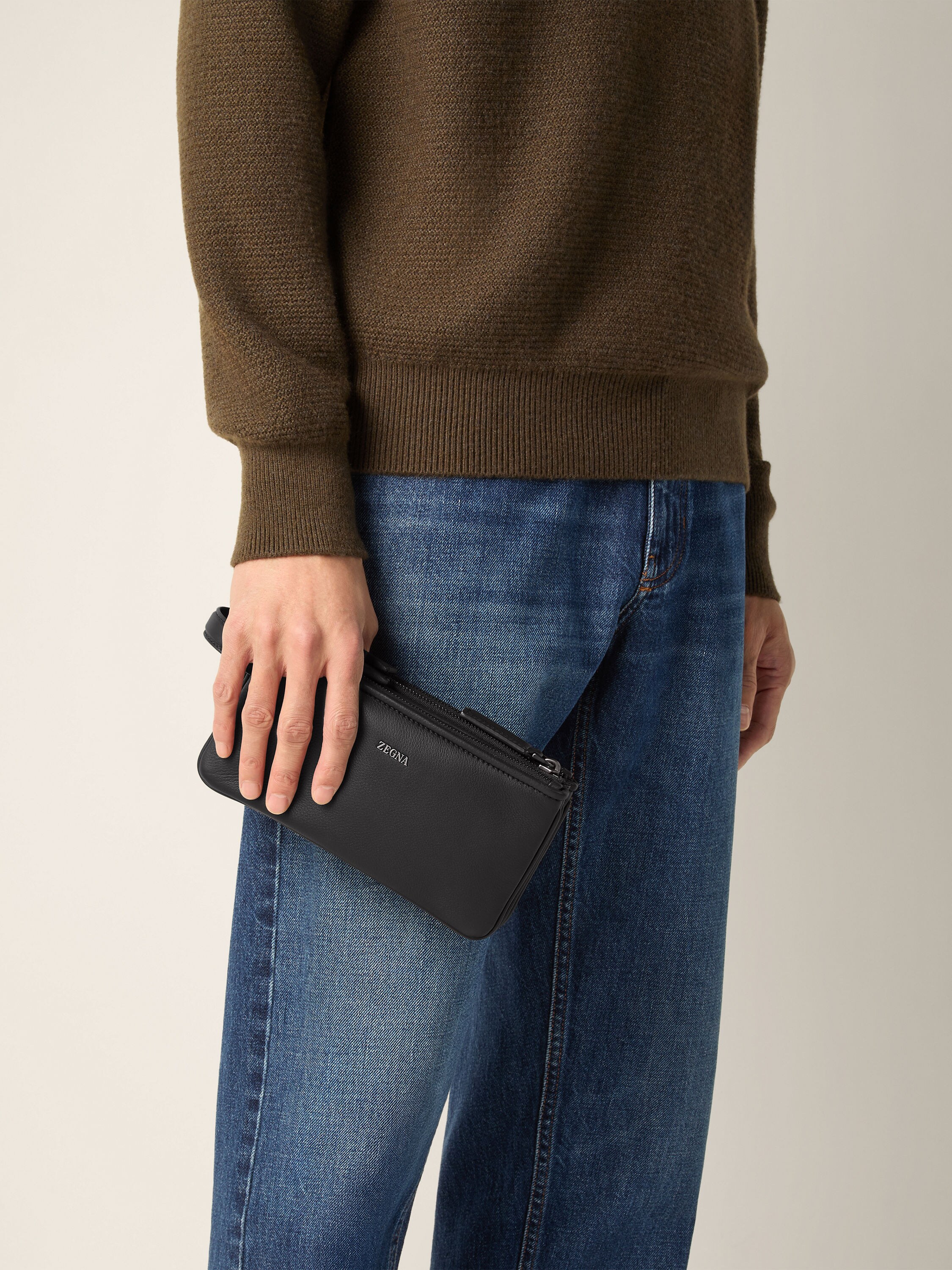 Dark Brown SECONDSKIN Pouch Product detail photo #3