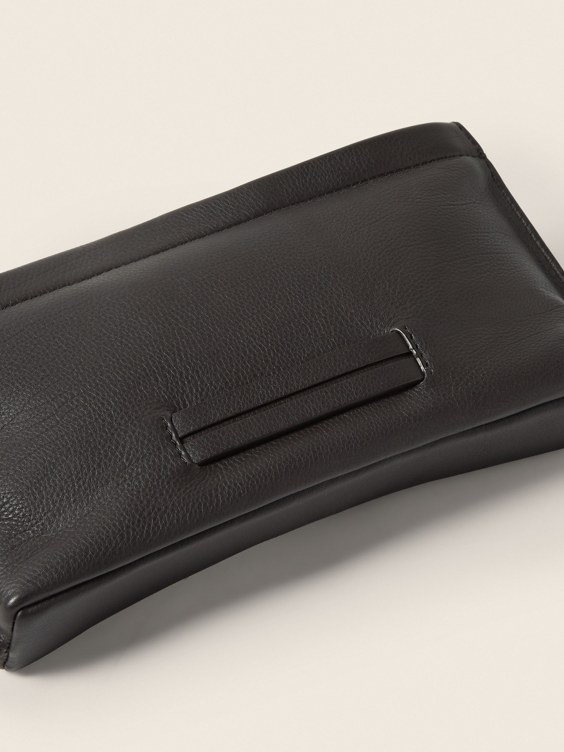 Dark Brown SECONDSKIN Pouch Product detail photo #4