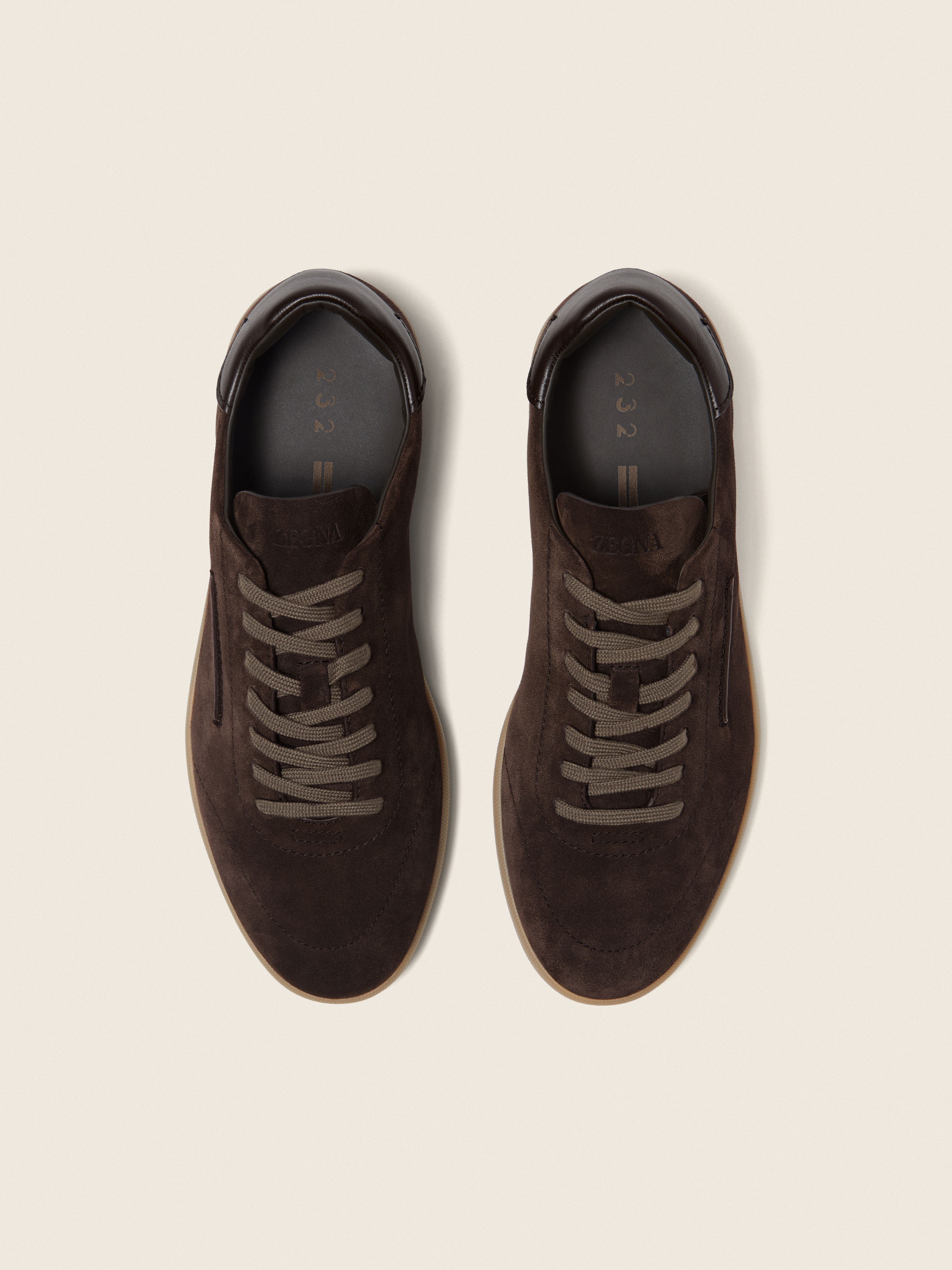 深棕色 232 绒面革运动鞋 产品细节图 #2