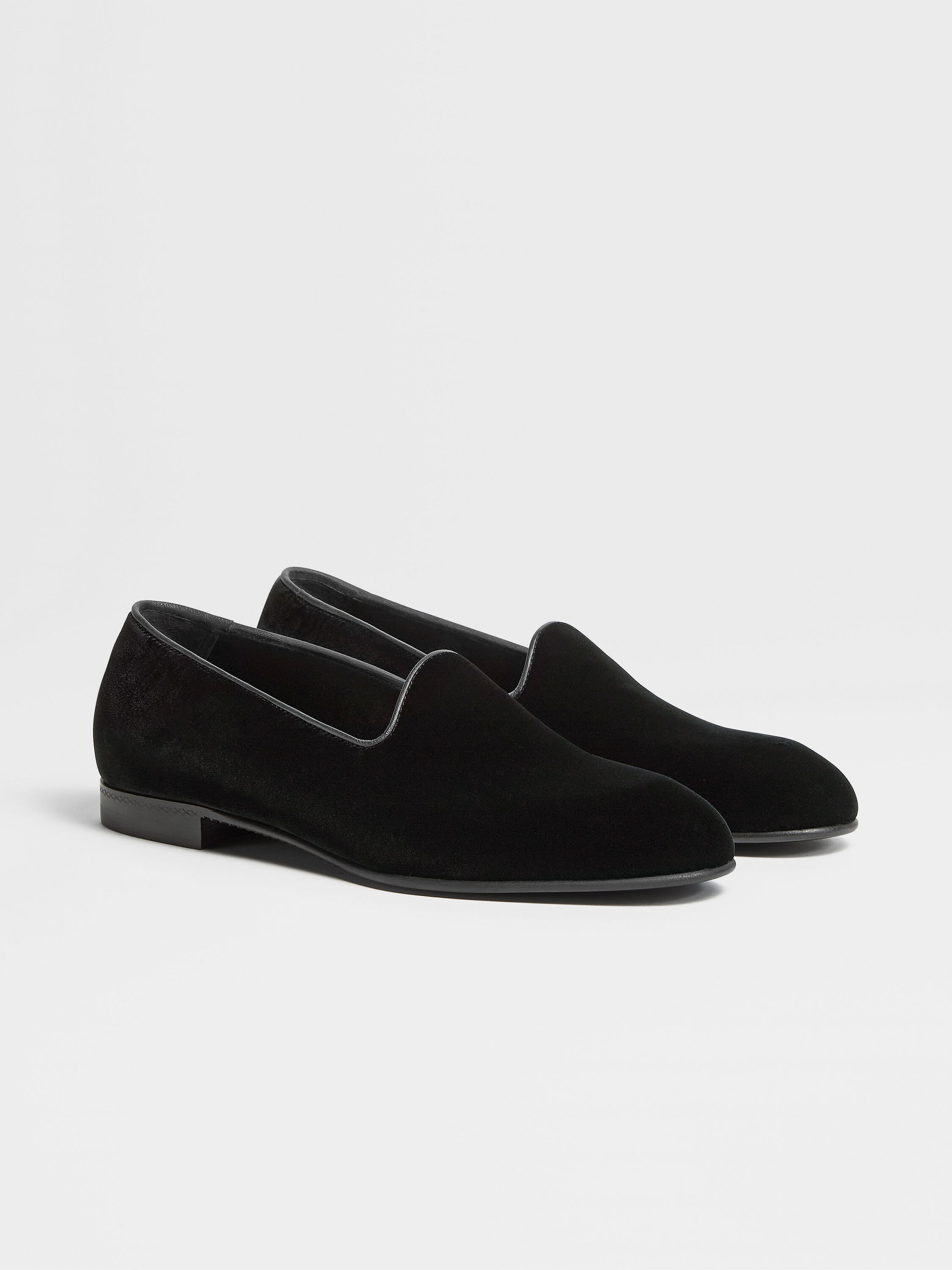 Black Velvet Gala Slip-on Shoes Product detail photo #2