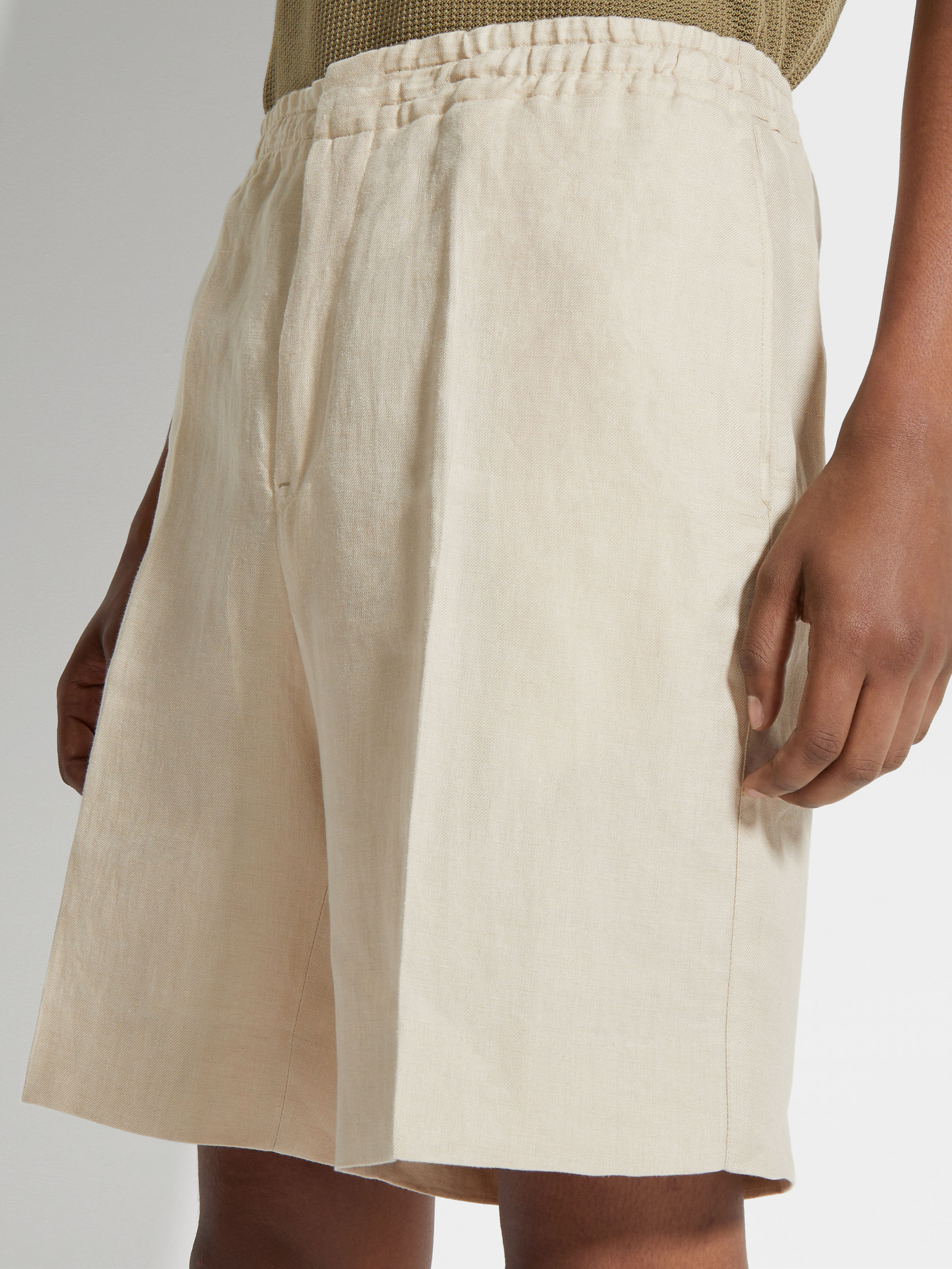 Light Beige Oasi Lino Short Pants Product detail photo #1