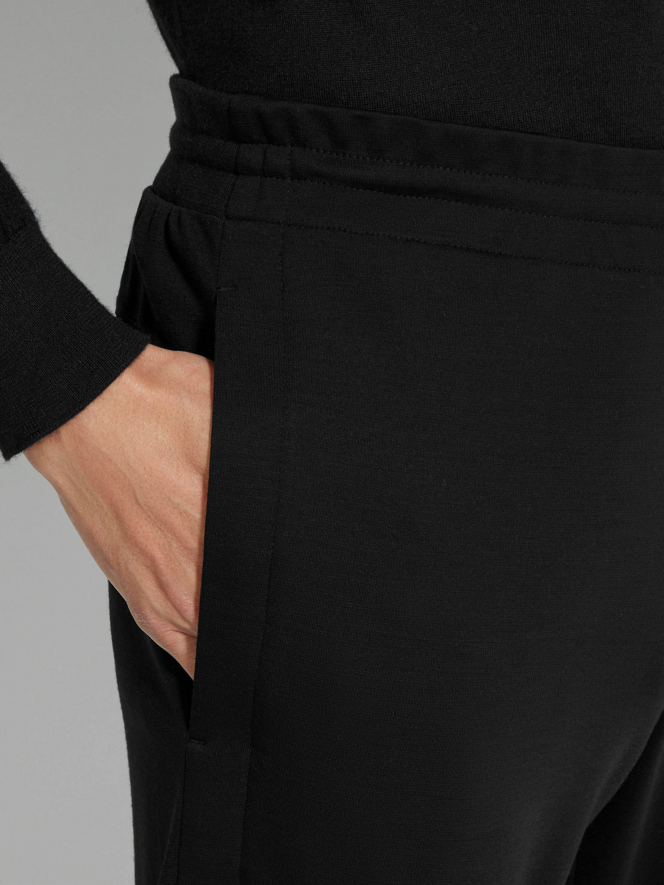 黑色 High Performance™ 羊毛长裤 产品细节图 #1