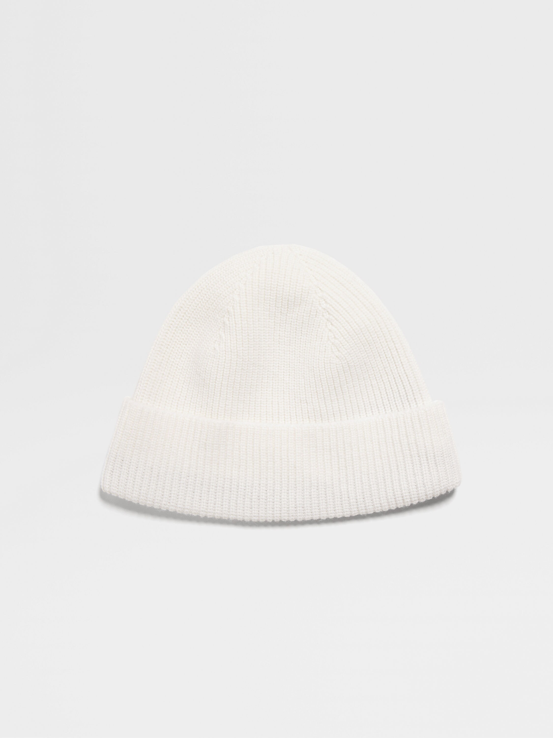 White Oasi Cashmere Beanie Product detail photo #2