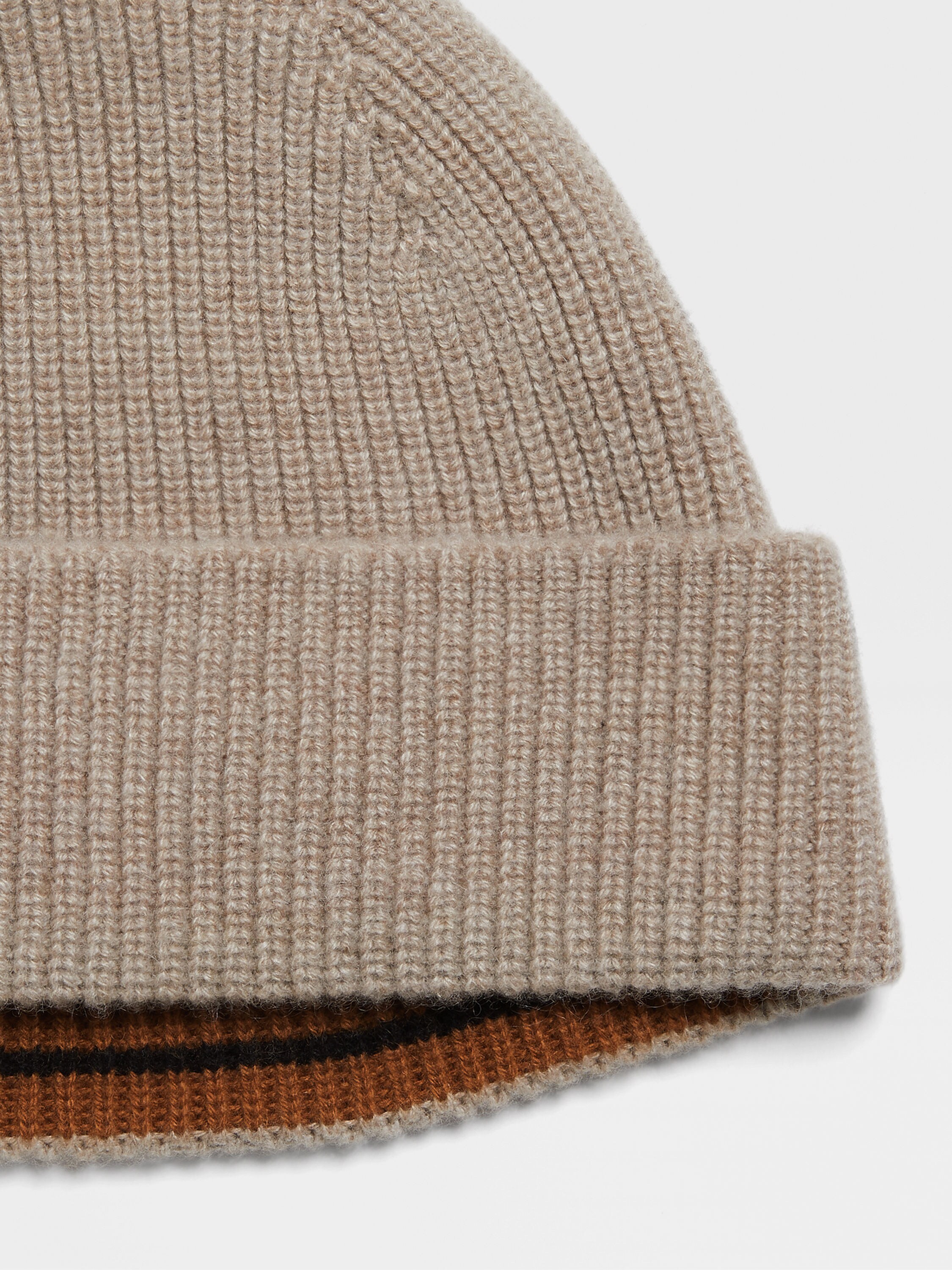 Light Taupe Oasi Cashmere Beanie Product detail photo #1