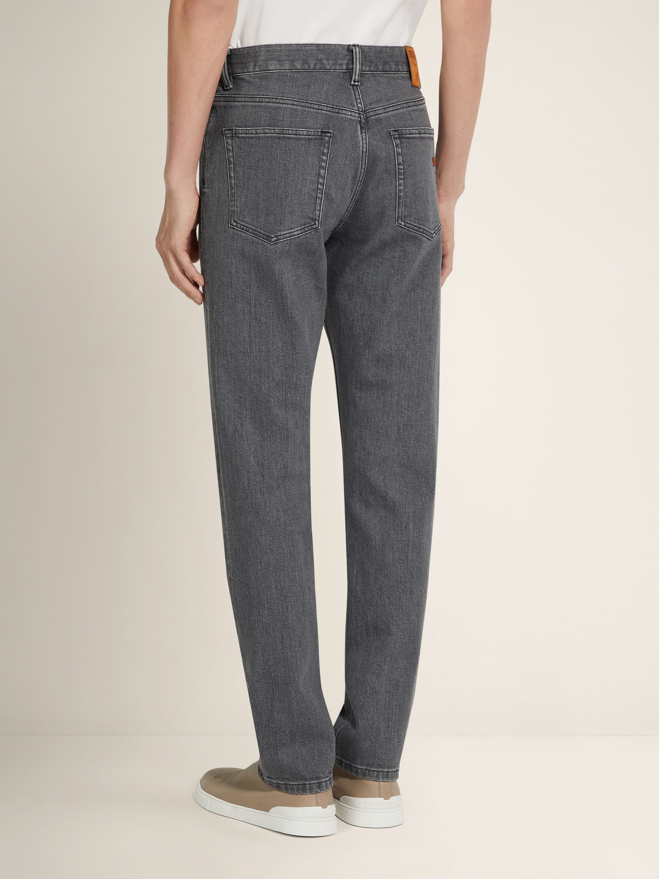 Grey Stone-washed Stretch Cotton Roccia Jeans Product detail photo #4