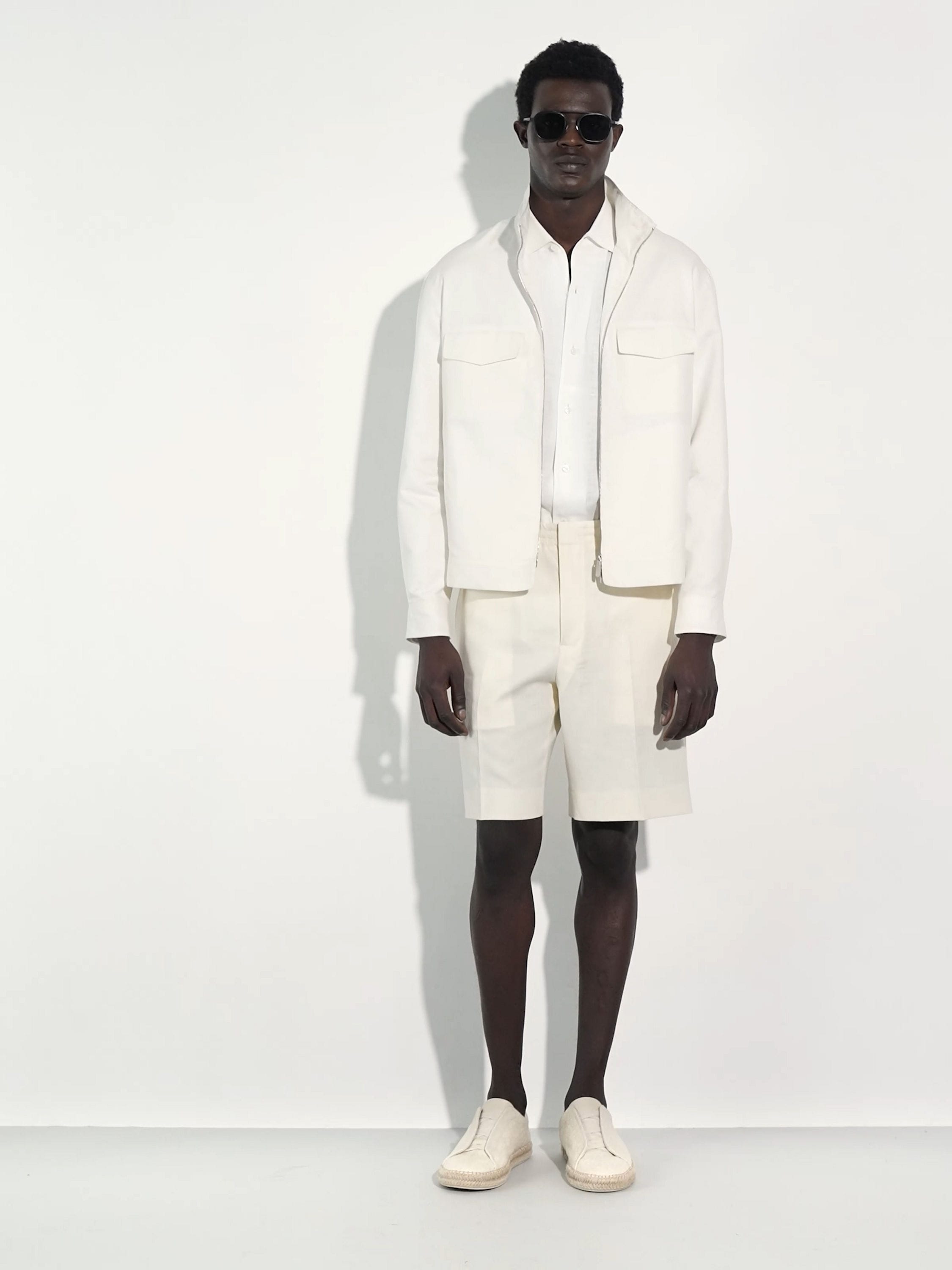 White Oasi Lino Shorts