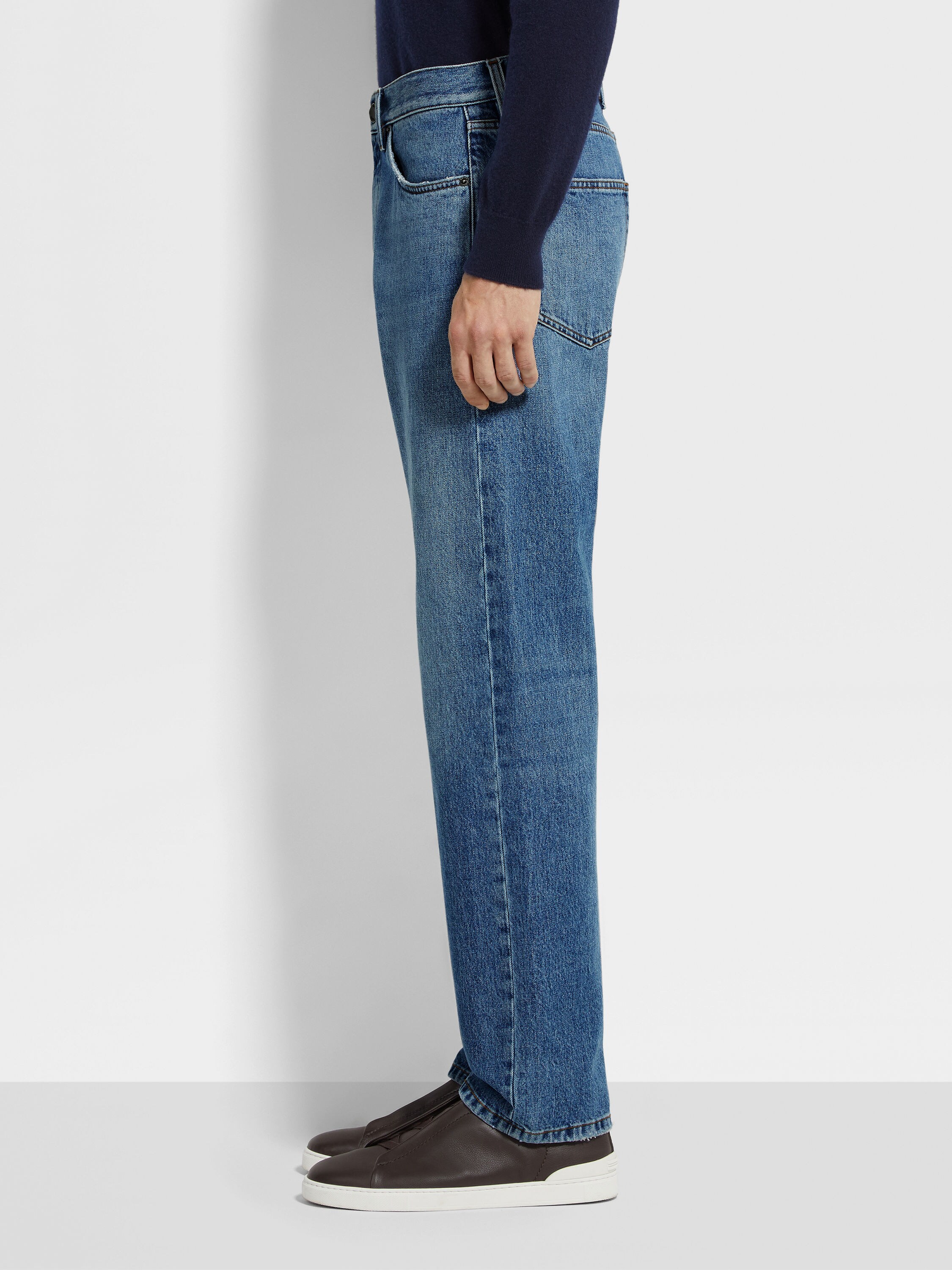 Blue Stone-washed Cotton Roccia Jeans Product detail photo #3