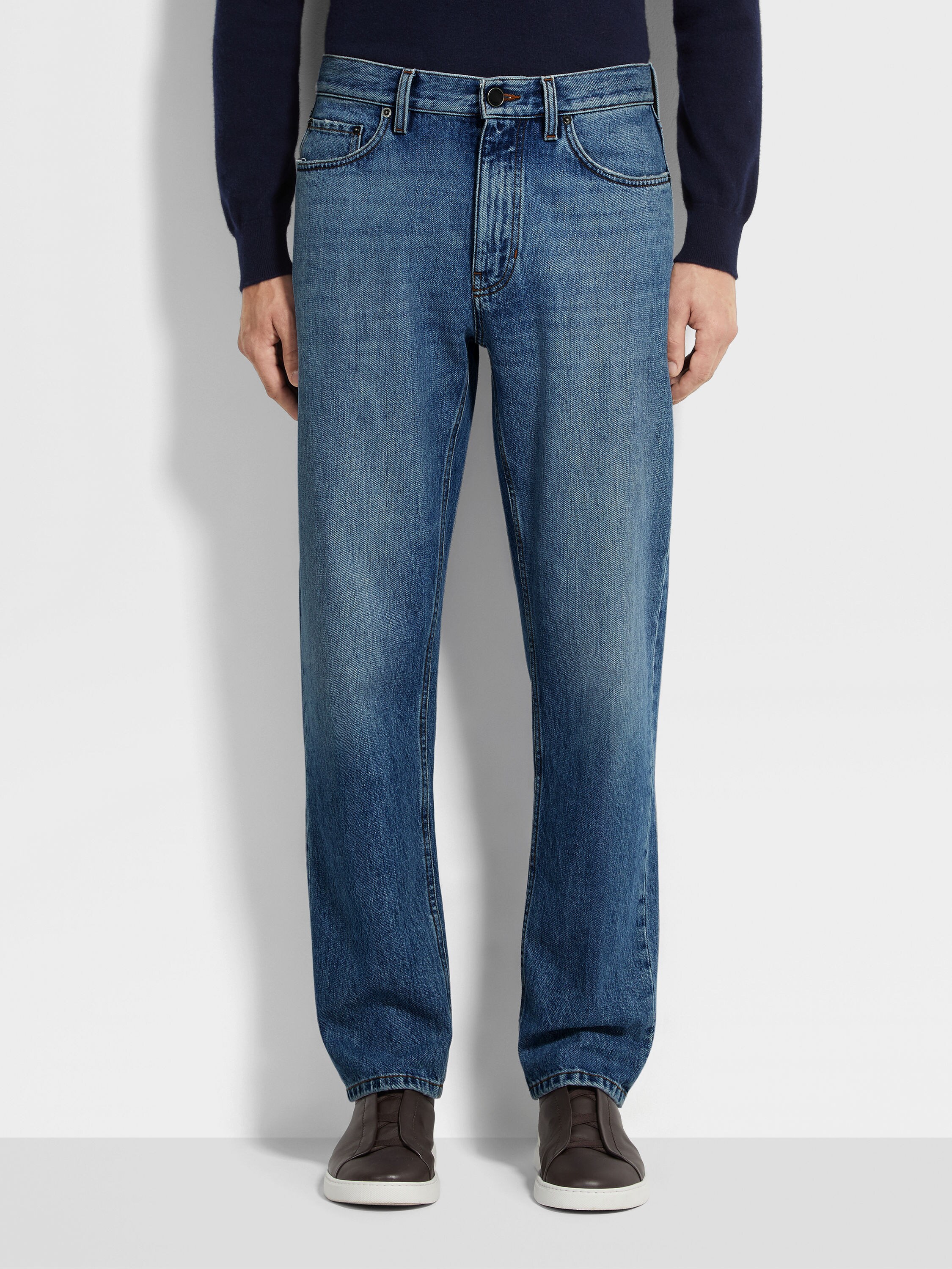 Blue Stone-washed Cotton Roccia Jeans Product detail photo #4