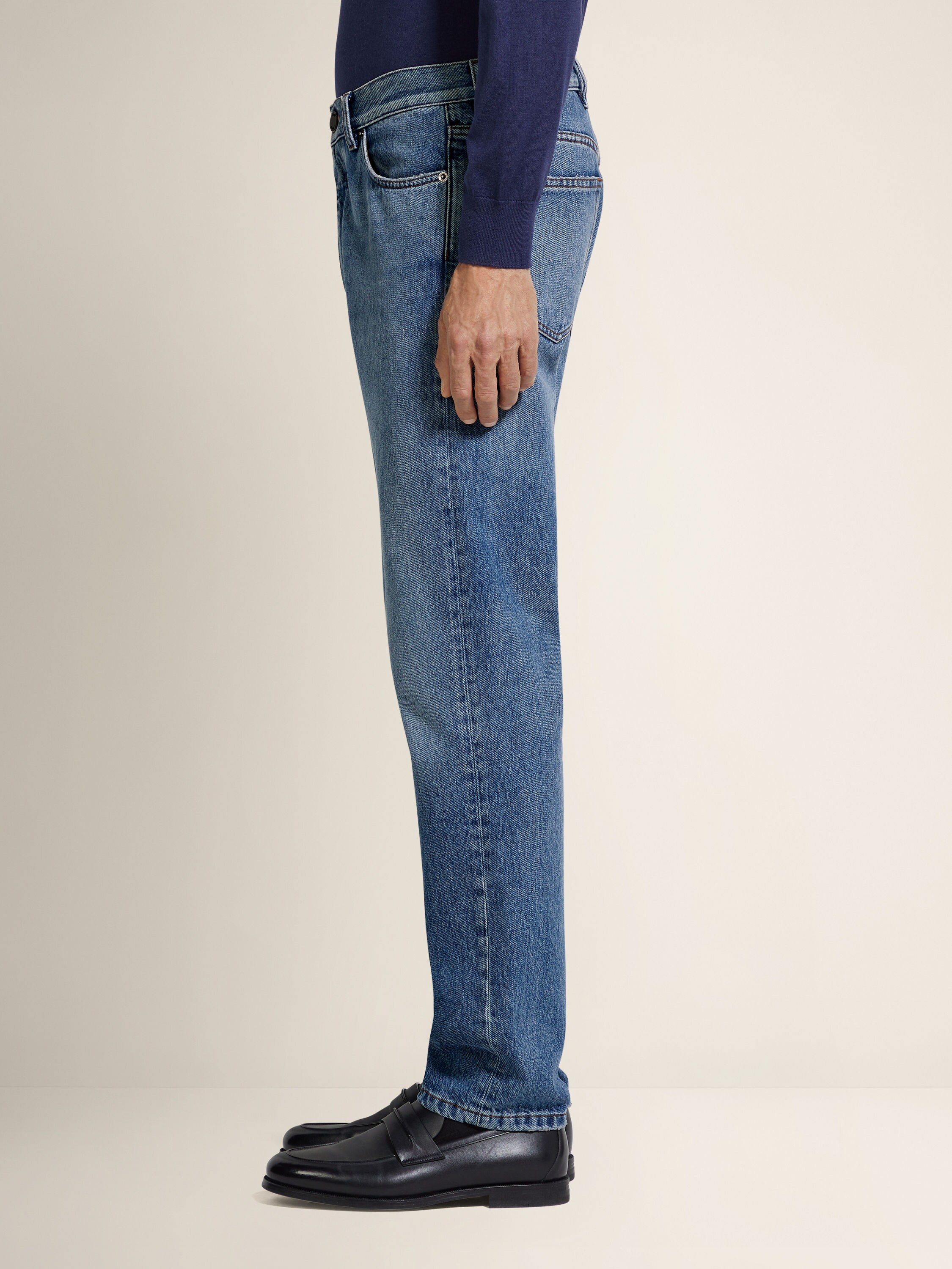 Blue Stone-washed Cotton Roccia Jeans Product detail photo #2