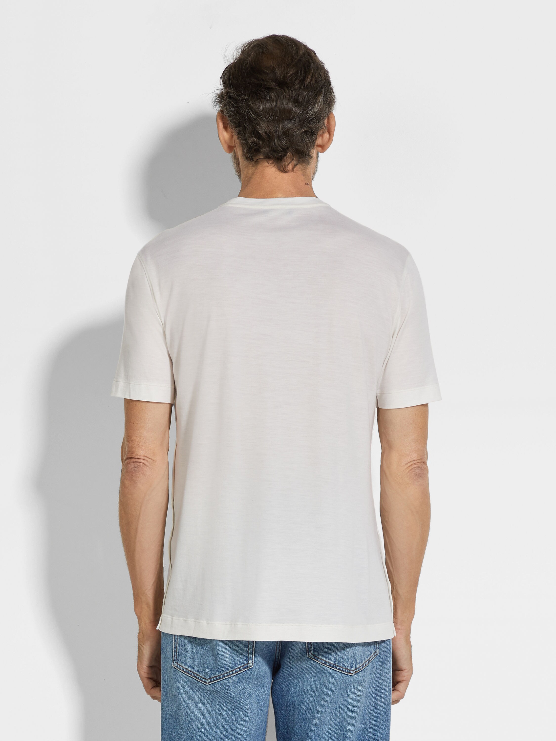 White Vellus Aureum T-shirt Product detail photo #4