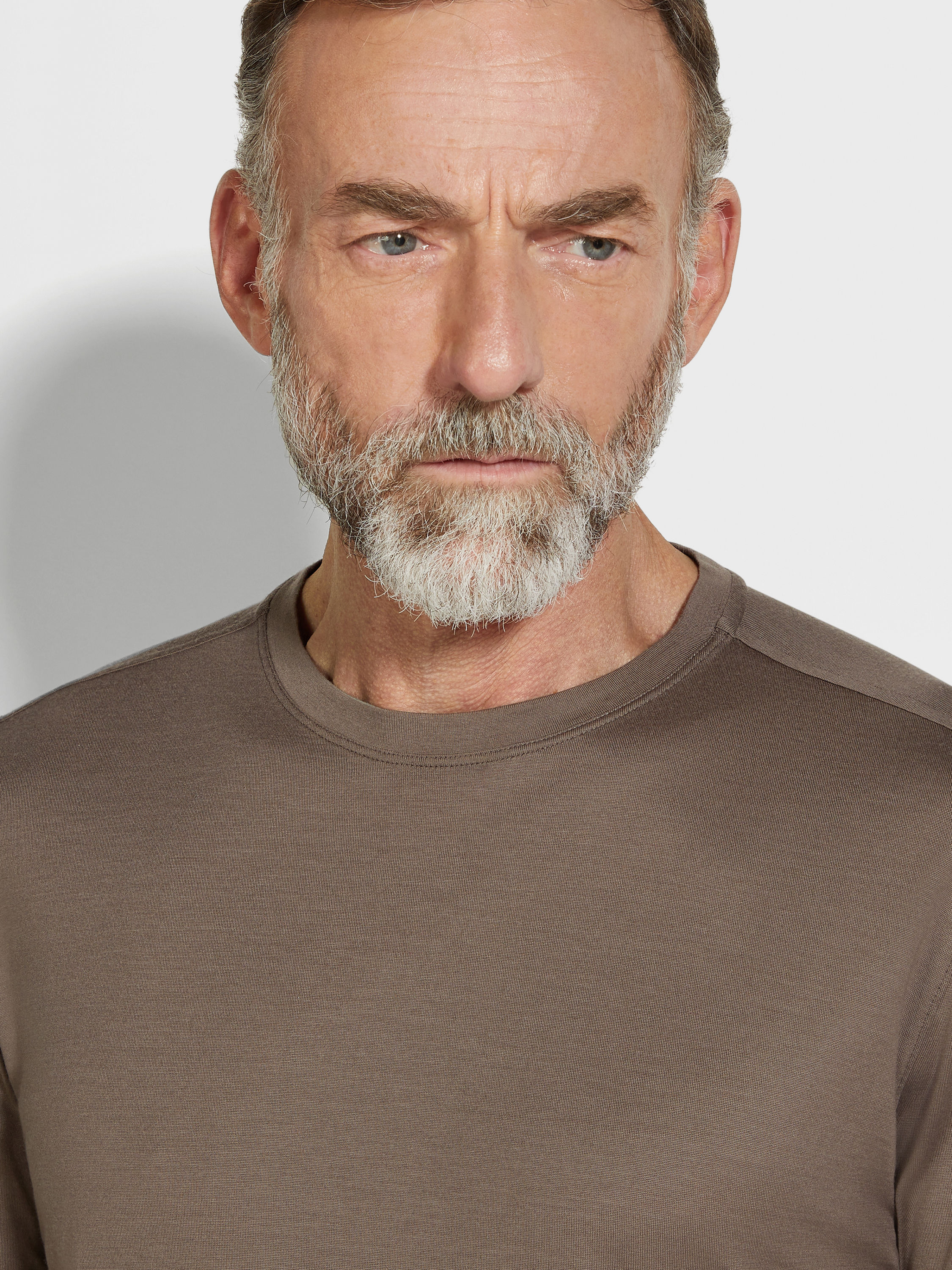 Dark Taupe Vellus Aureum T-shirt Product detail photo #1