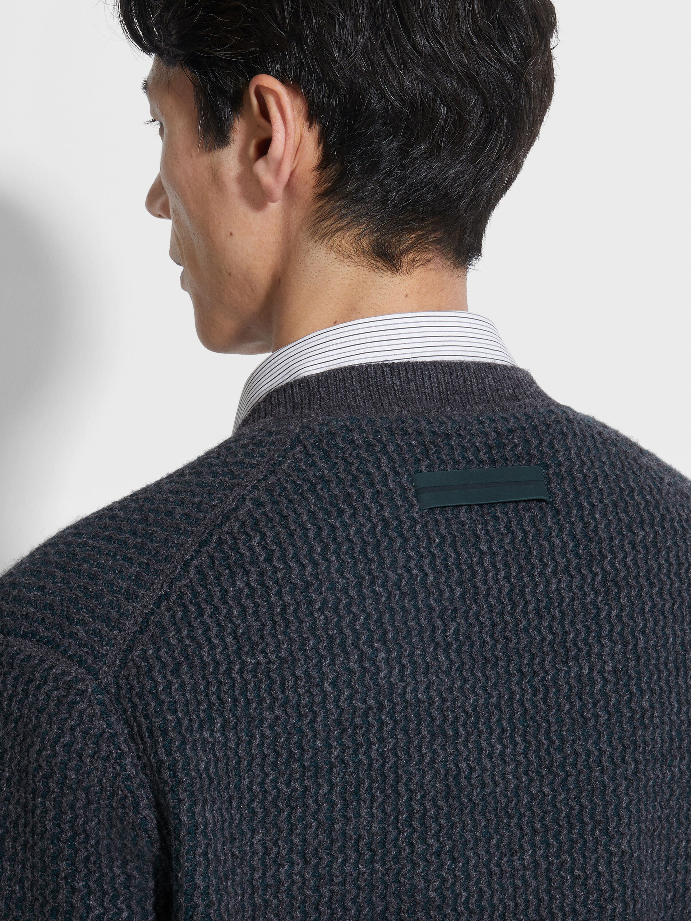 Grey and Dark Green Oasi Cashmere V-neck Product detail photo #1