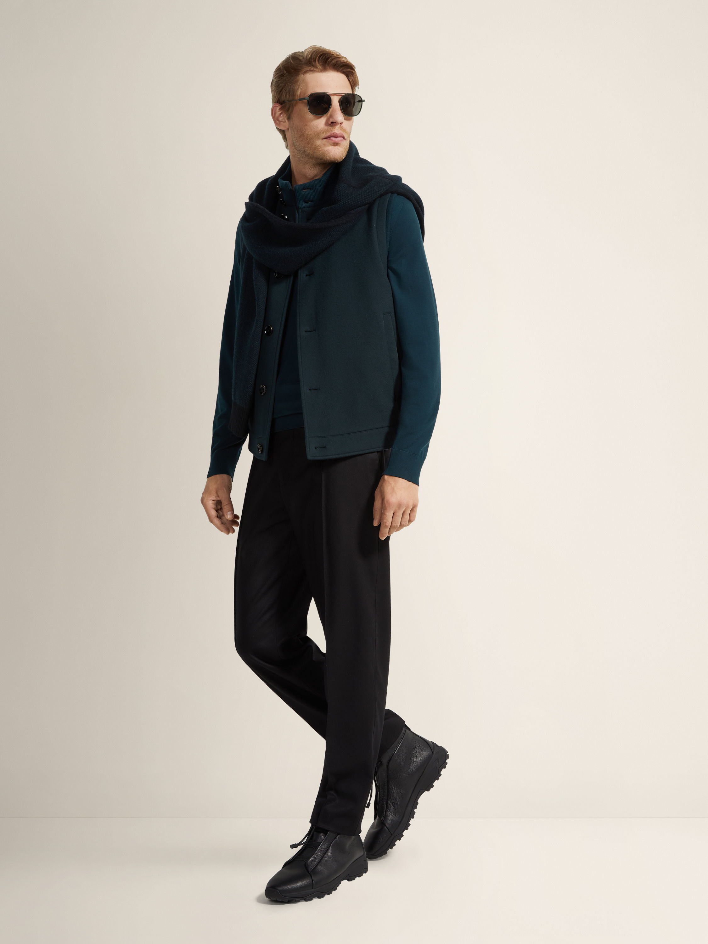 Vellus Aureum Vest Product detail photo #1