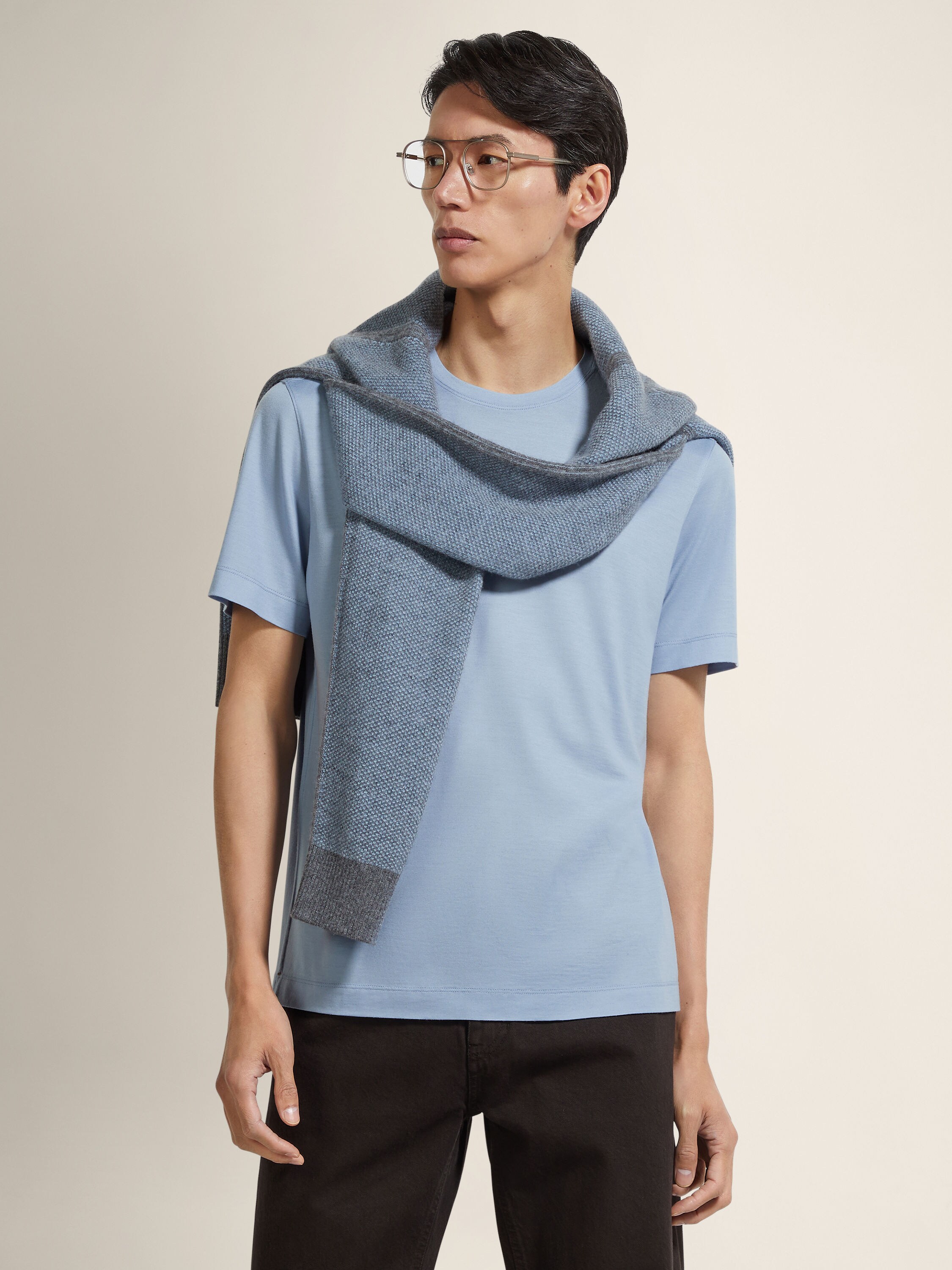 浅蓝色 Vellus Aureum T 恤 产品细节图 #2