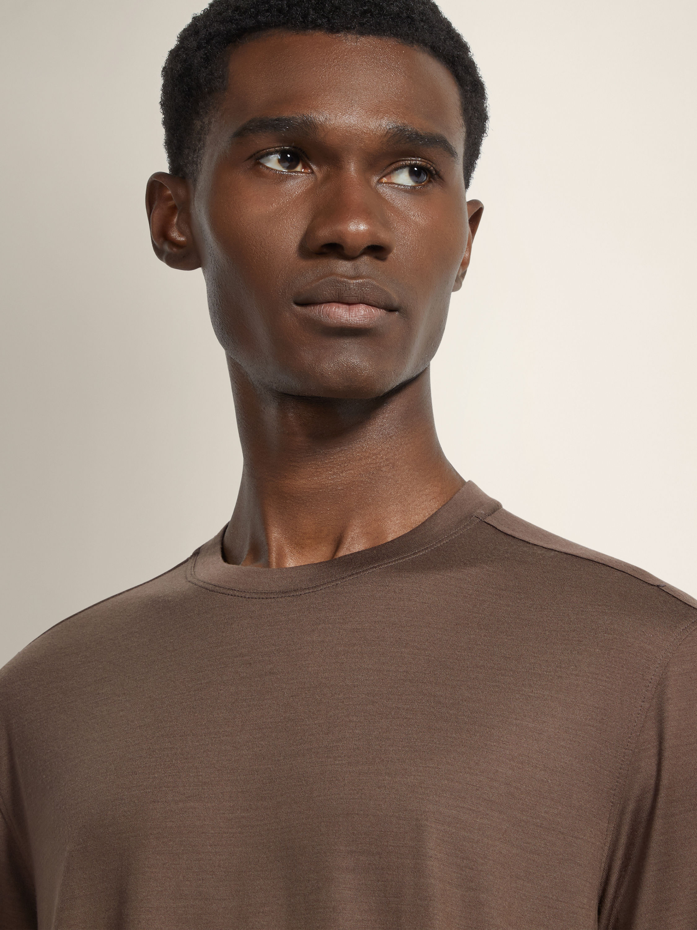 棕色 Vellus Aureum T 恤 产品细节图 #1