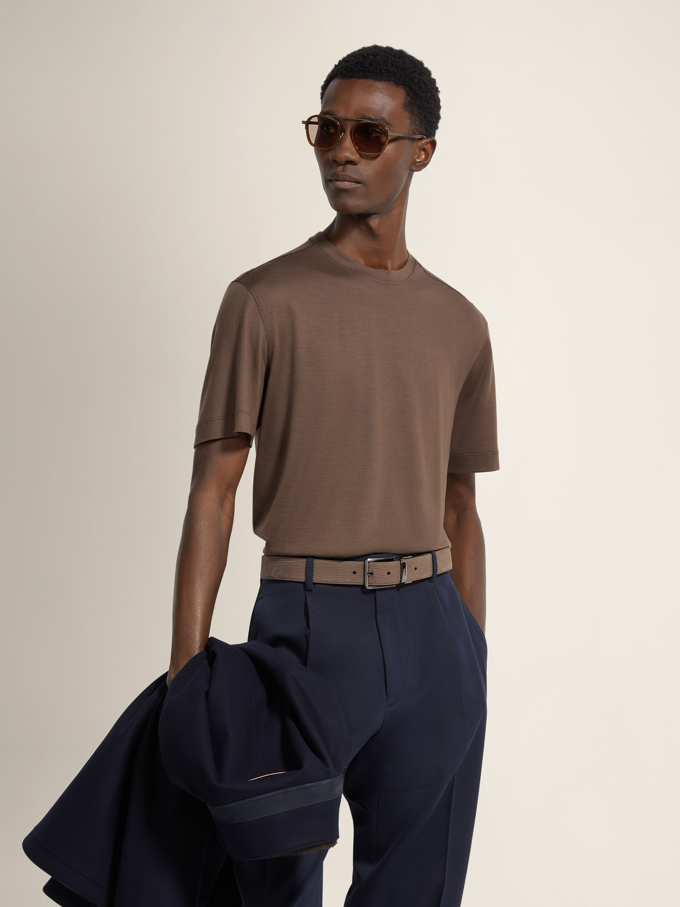 棕色 Vellus Aureum T 恤 产品细节图 #2