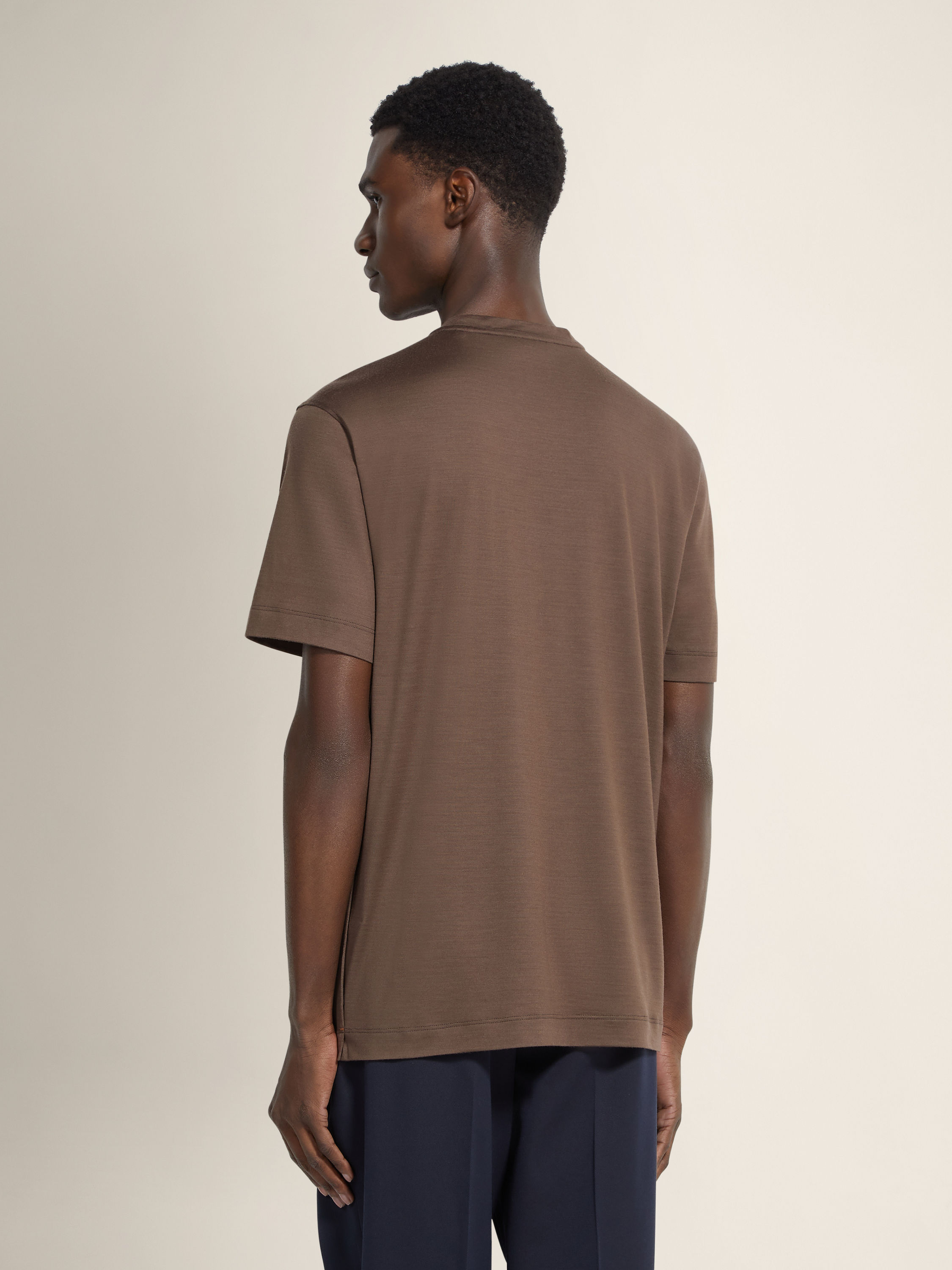 棕色 Vellus Aureum T 恤 产品细节图 #4