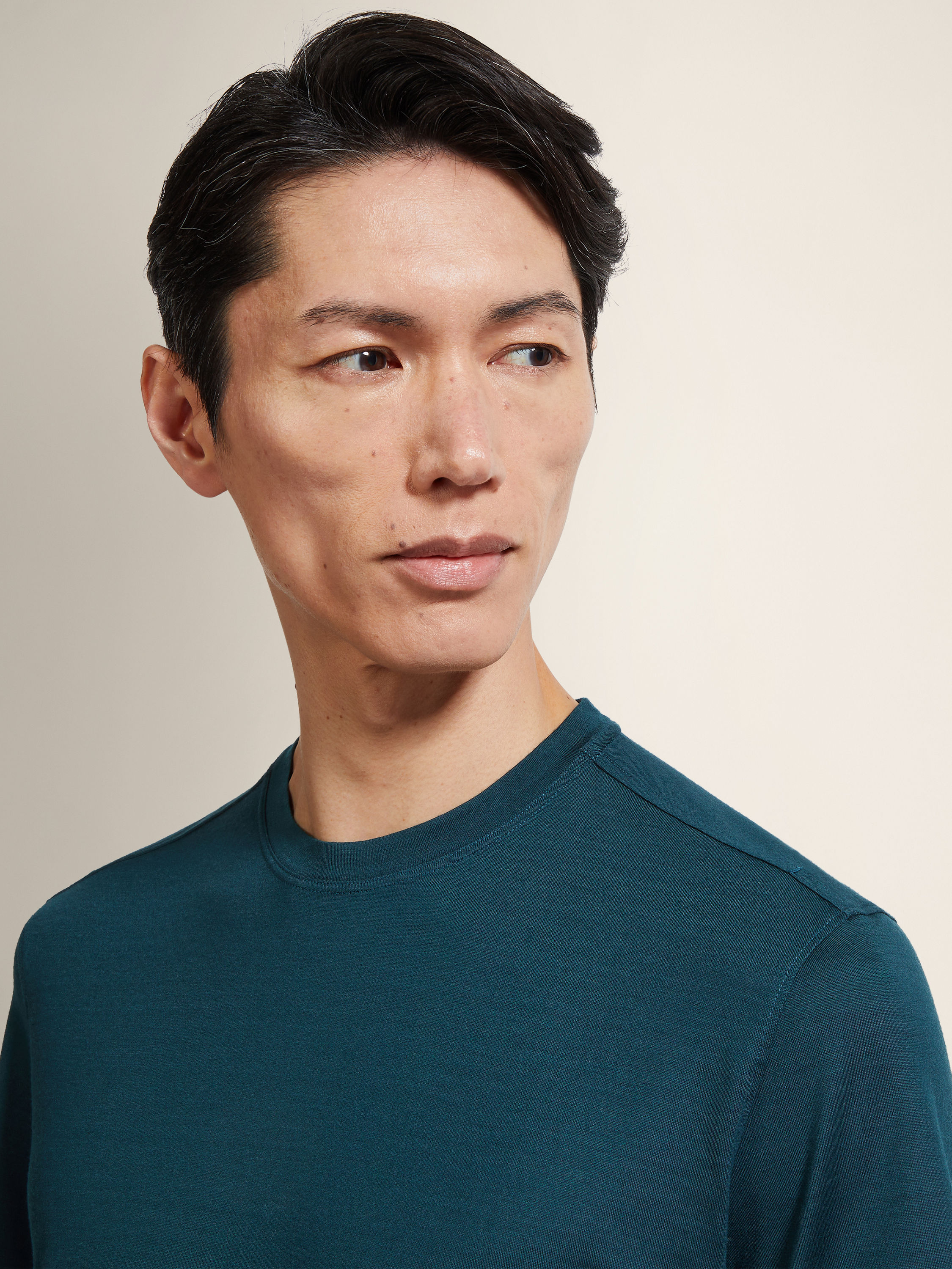 深绿色 Vellus Aureum T 恤 产品细节图 #1