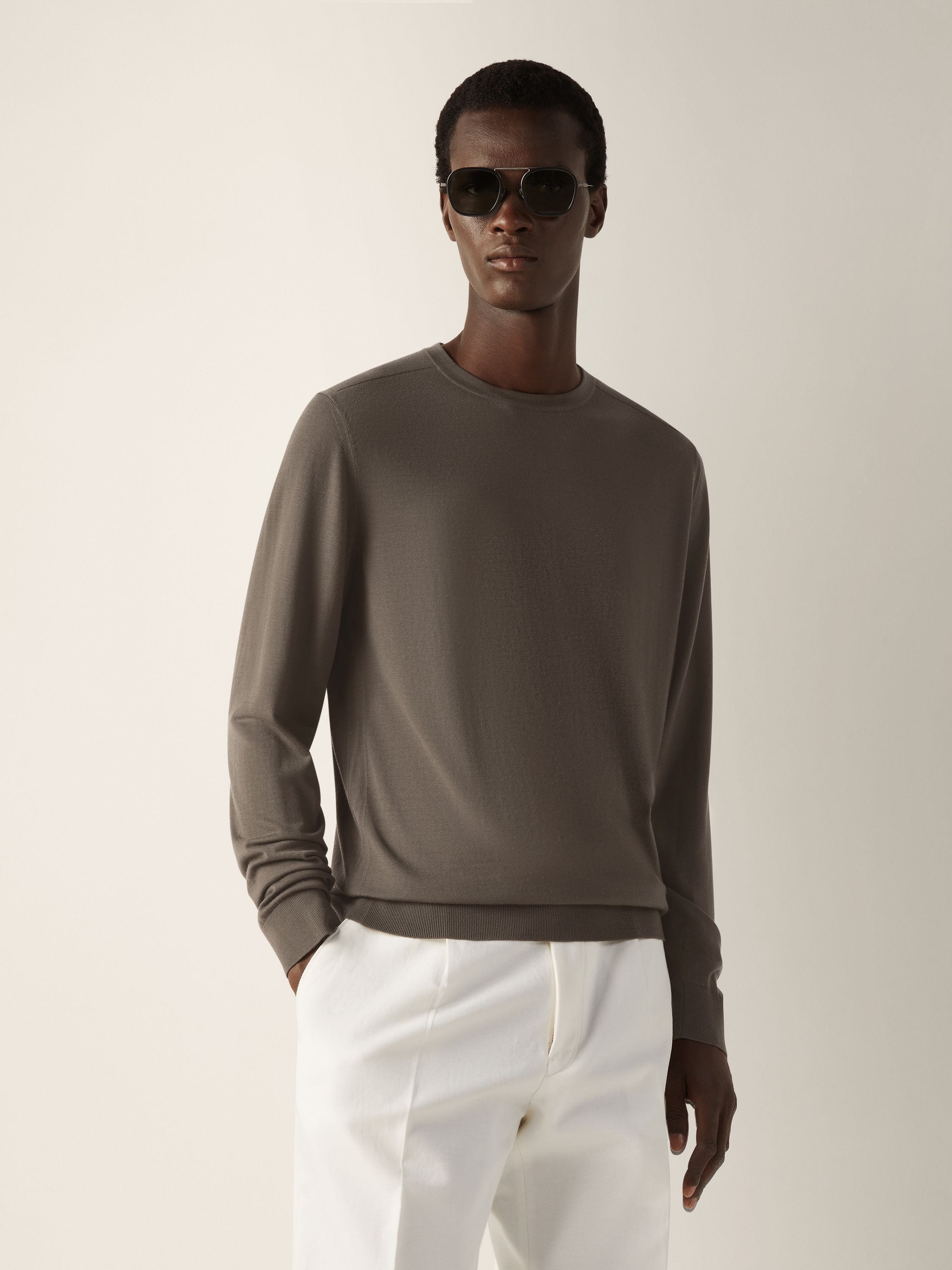Dark Taupe Vellus Aureum Crewneck Product detail photo #3