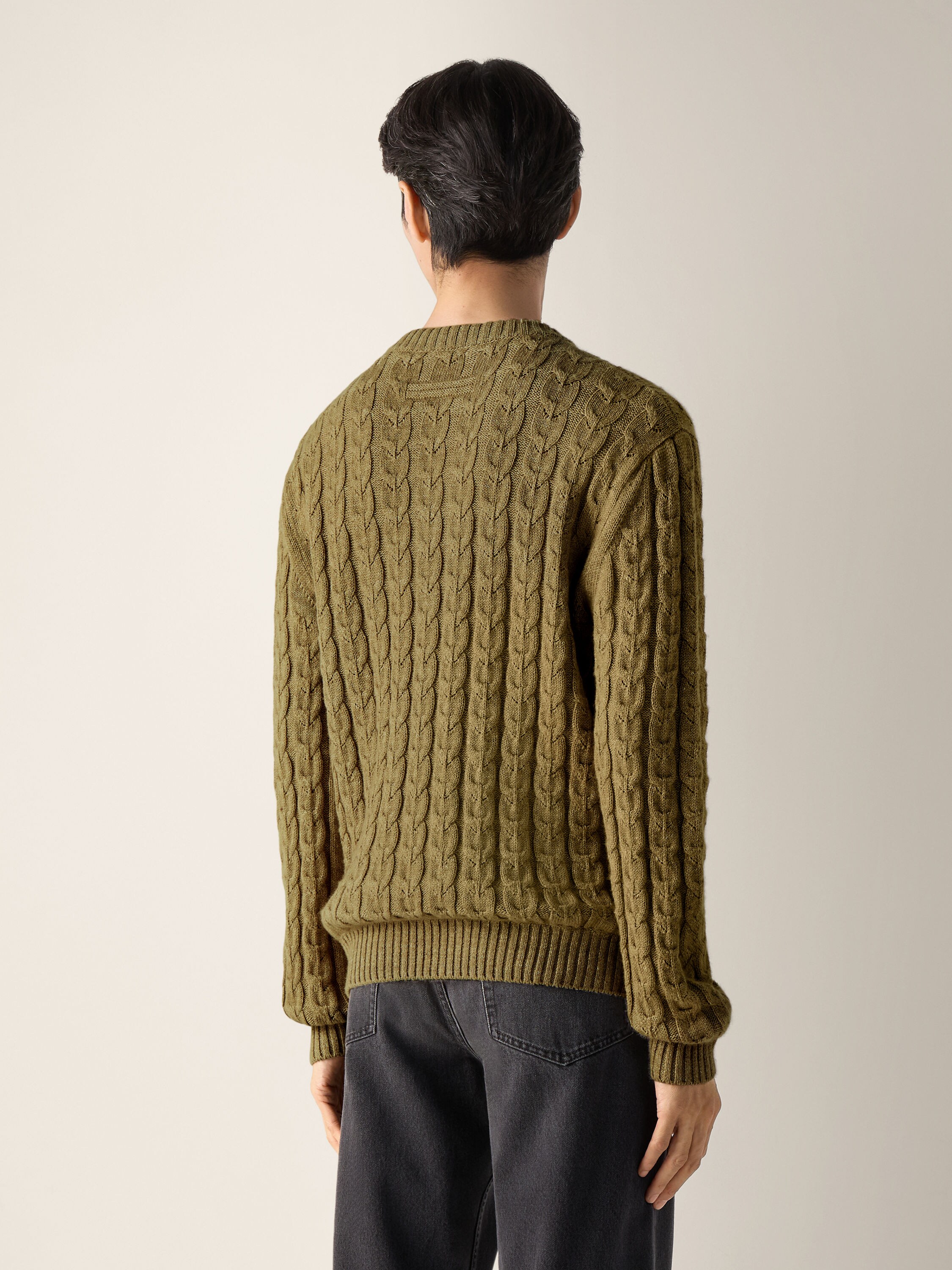 混橄榄绿亚麻、山羊绒及桑蚕丝针织圆领毛衣 产品细节图 #4