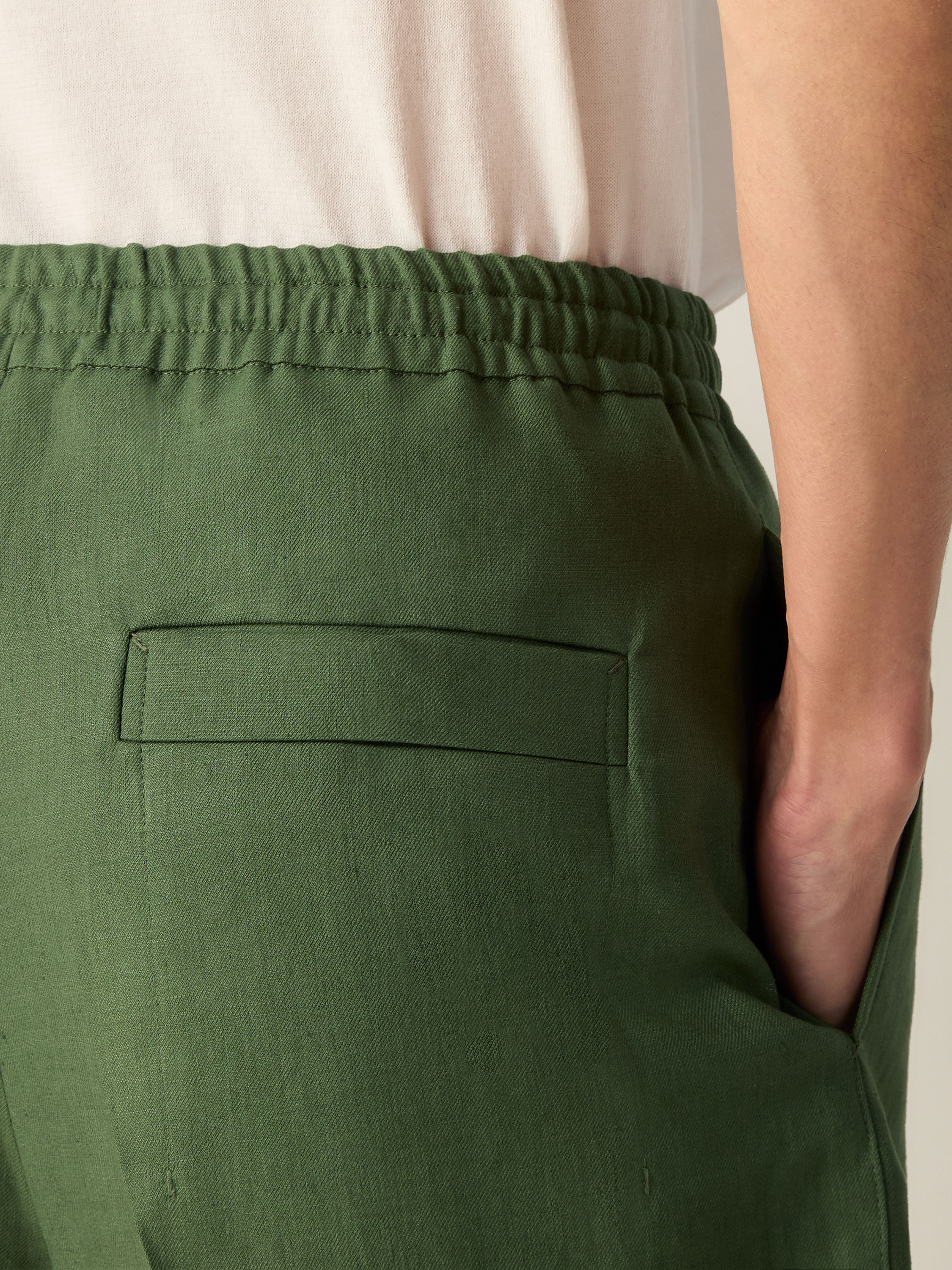 Pine Green Oasi Lino Shorts Product detail photo #1