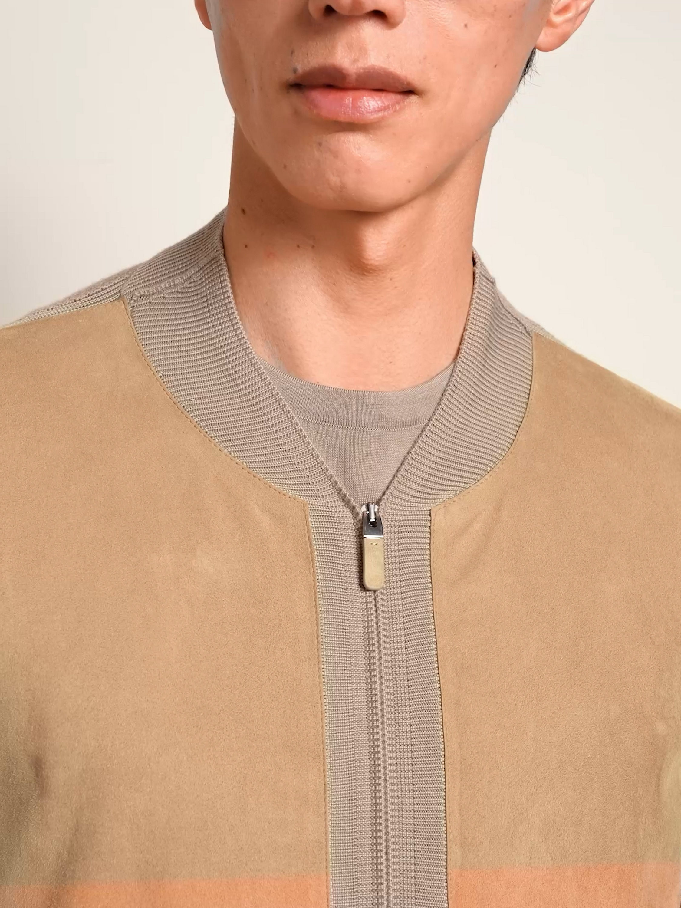 米色山羊绒飞行员夹克